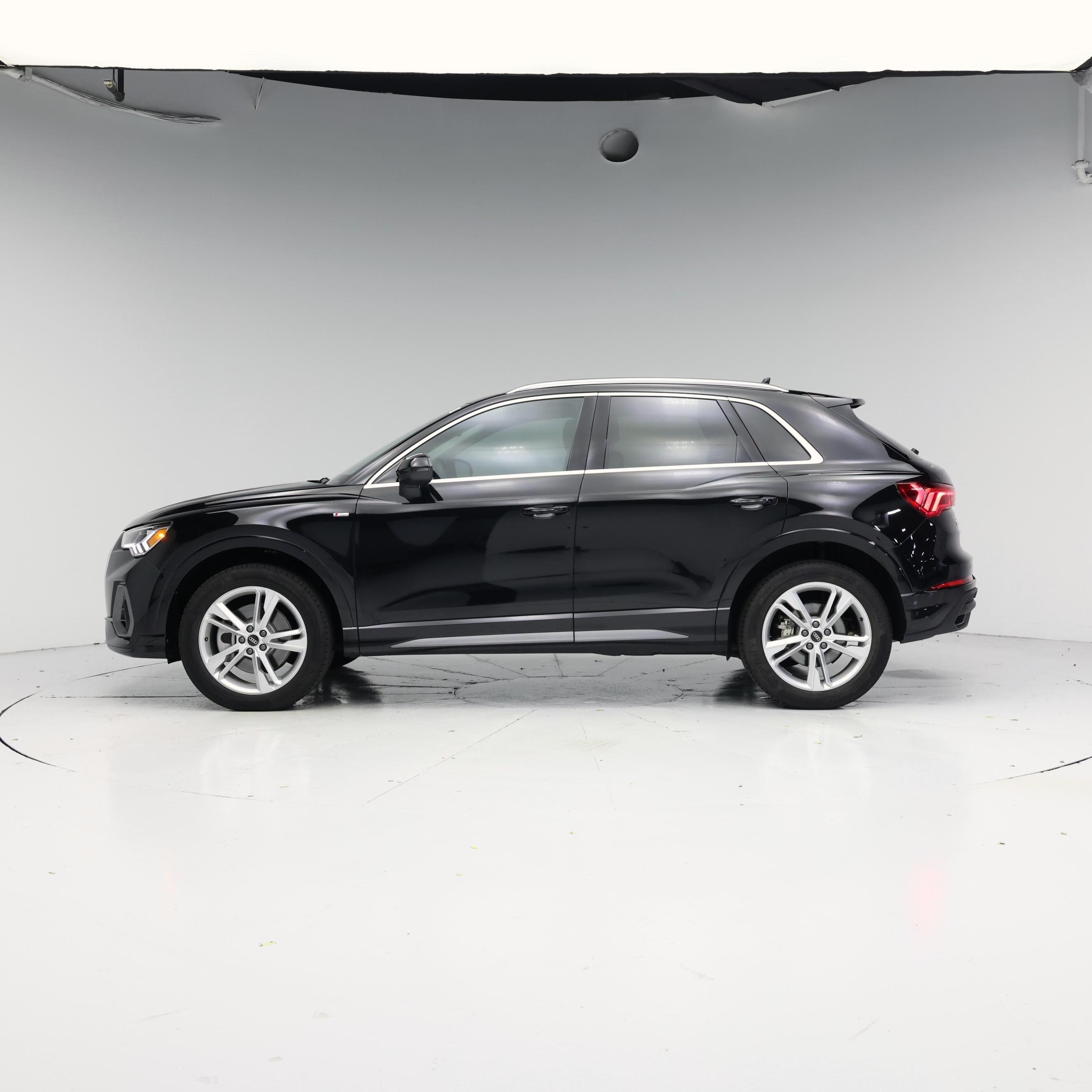 Thumbnail: 2024 Audi Q3 - 3