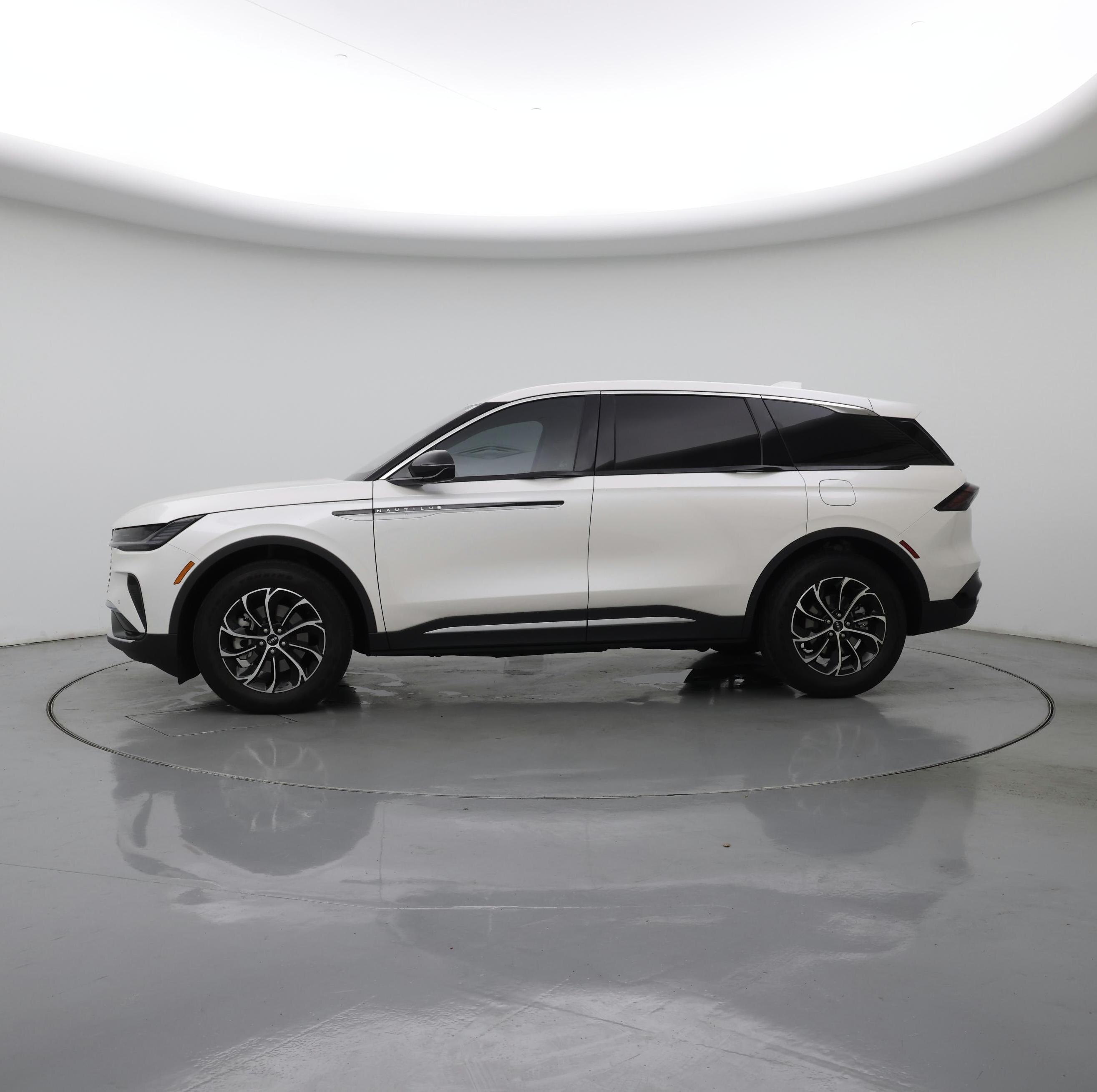 Thumbnail: 2026 Lincoln Nautilus - 3