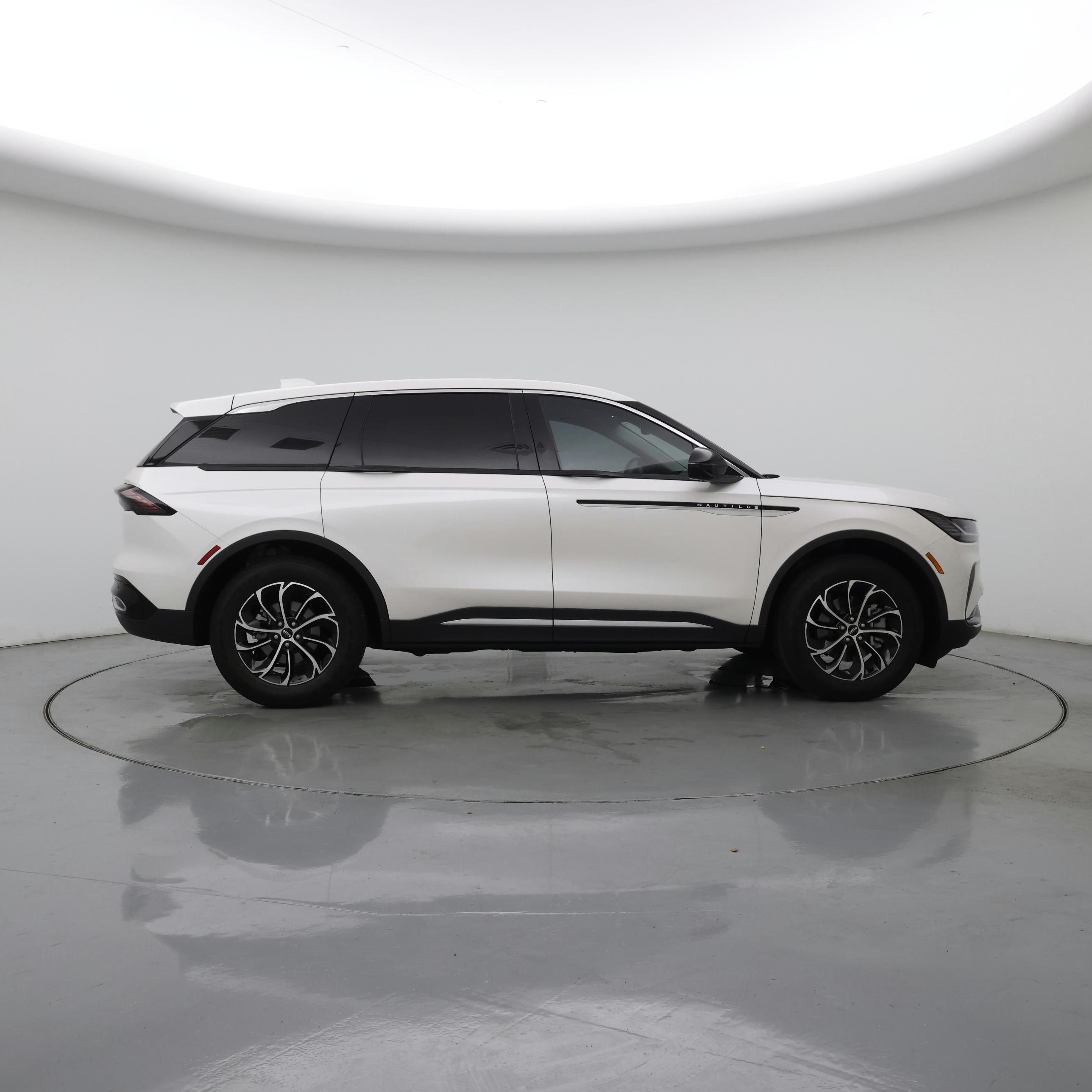 Thumbnail: 2026 Lincoln Nautilus - 7
