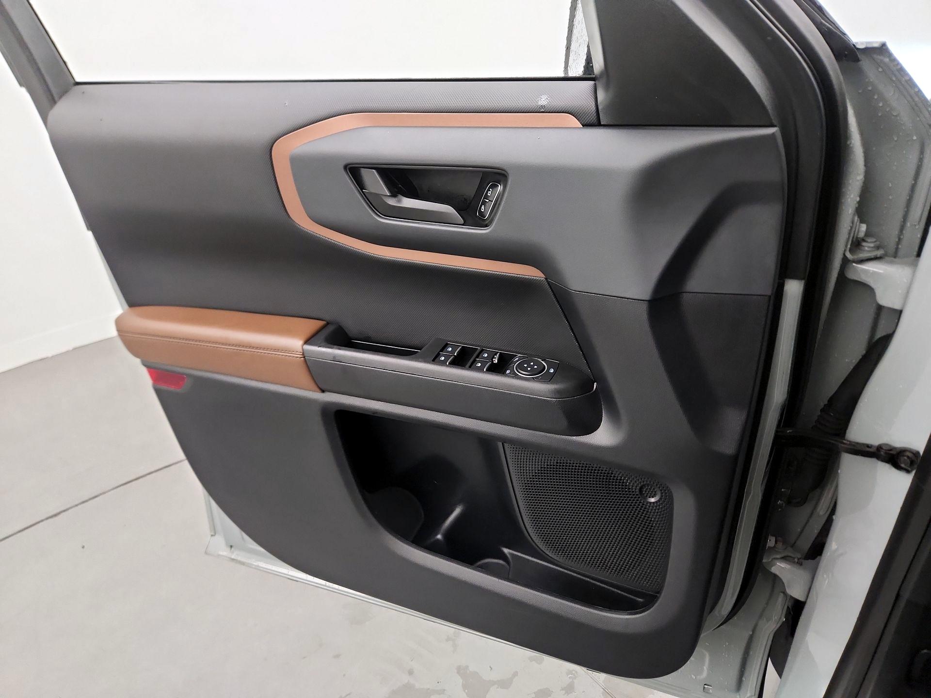 Thumbnail: 2022 Ford Bronco Sport - 12