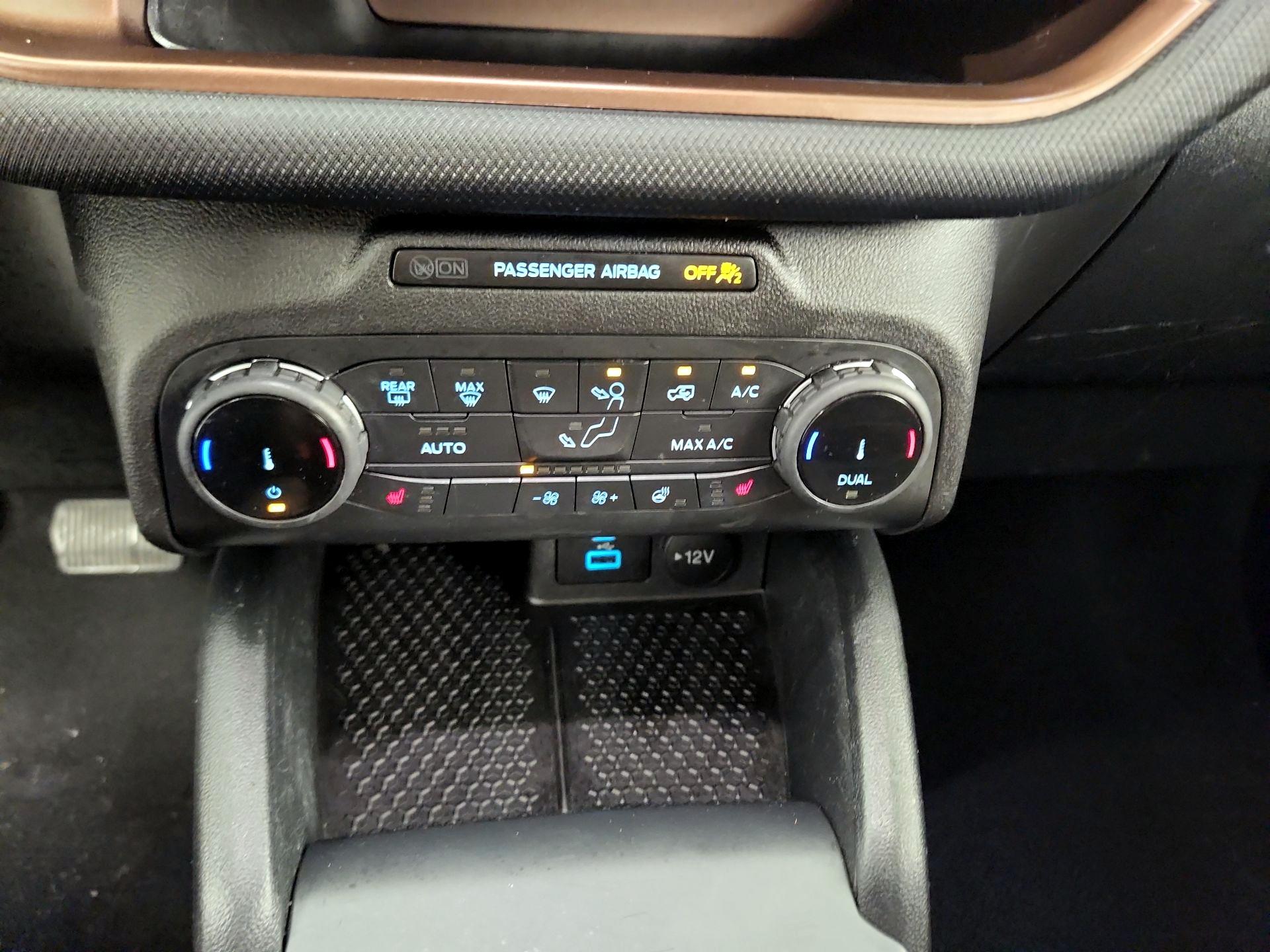 Thumbnail: 2022 Ford Bronco Sport - 17