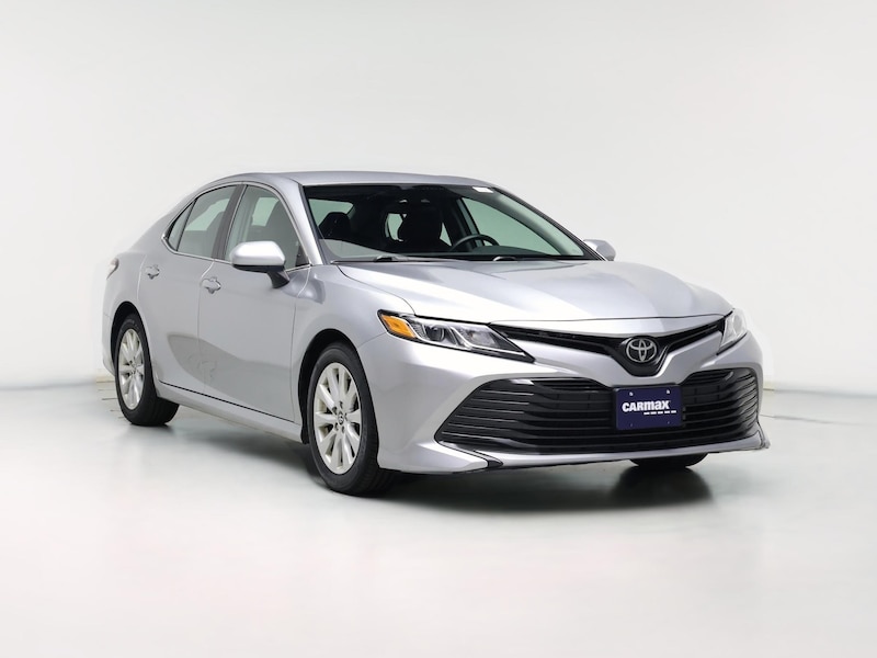 2019 Toyota Camry LE -
                  Schaumburg, IL