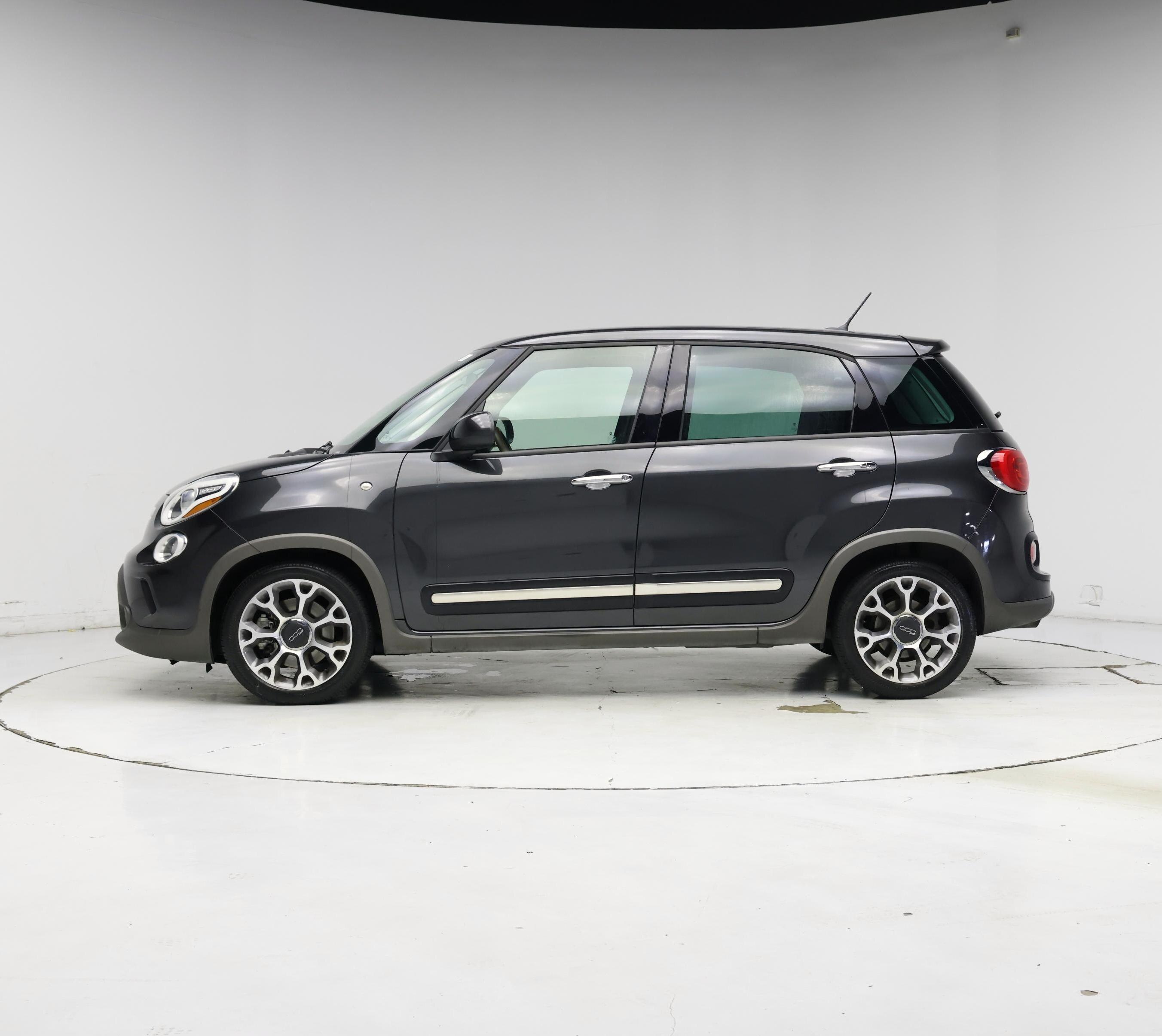 Thumbnail: 2015 Fiat 500L - 3