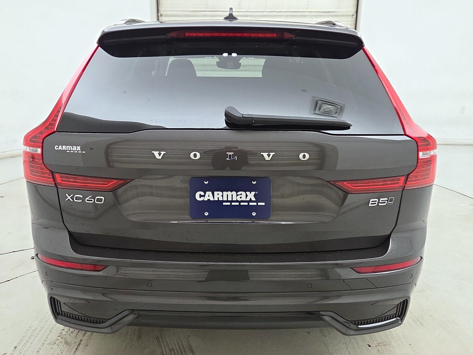 Thumbnail: 2025 Volvo XC60 - 6