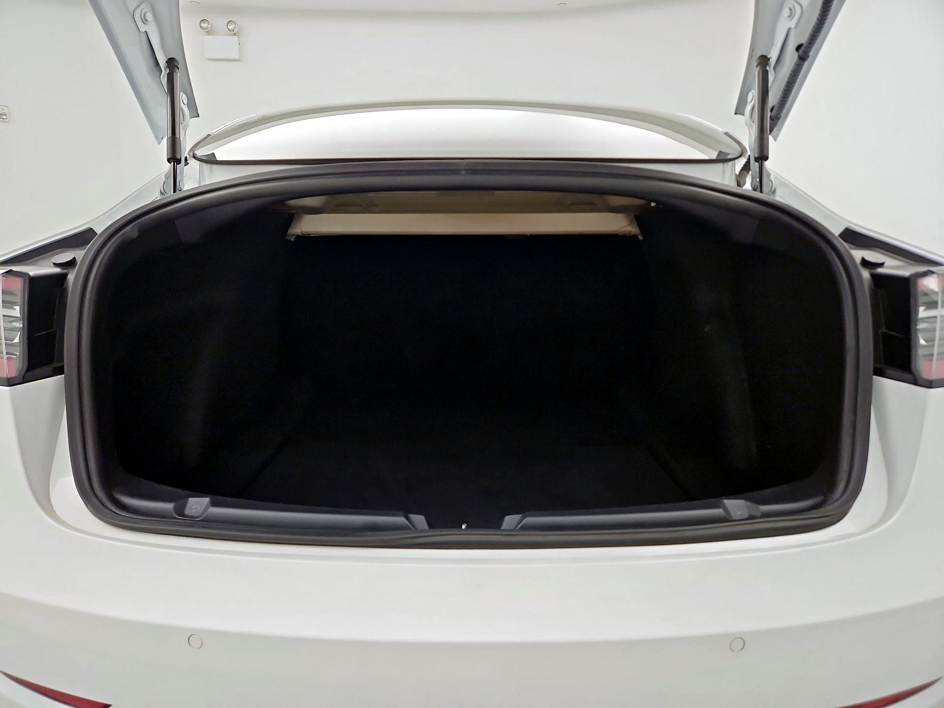 Thumbnail: 2019 Tesla Model 3 - 19