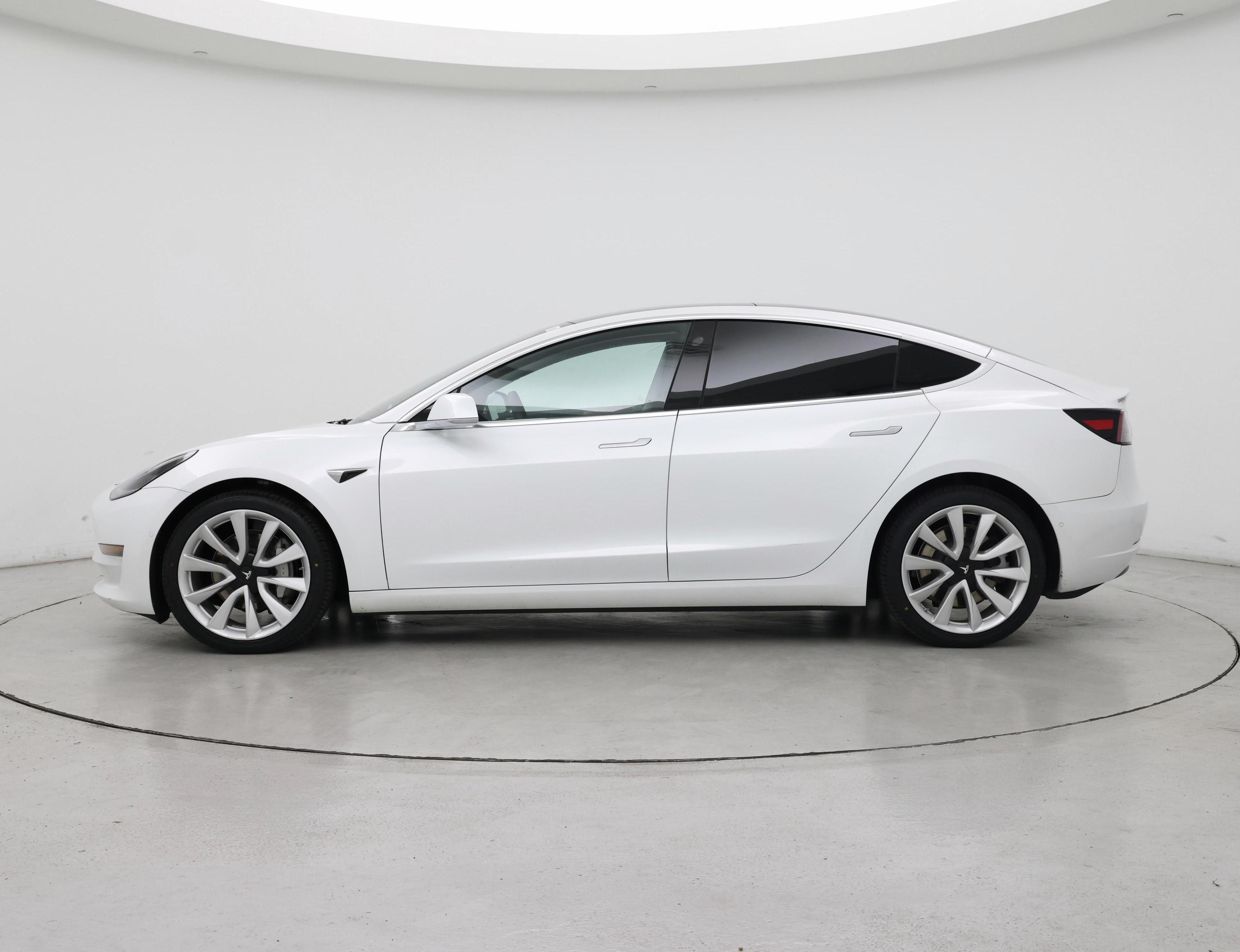 Thumbnail: 2019 Tesla Model 3 - 3
