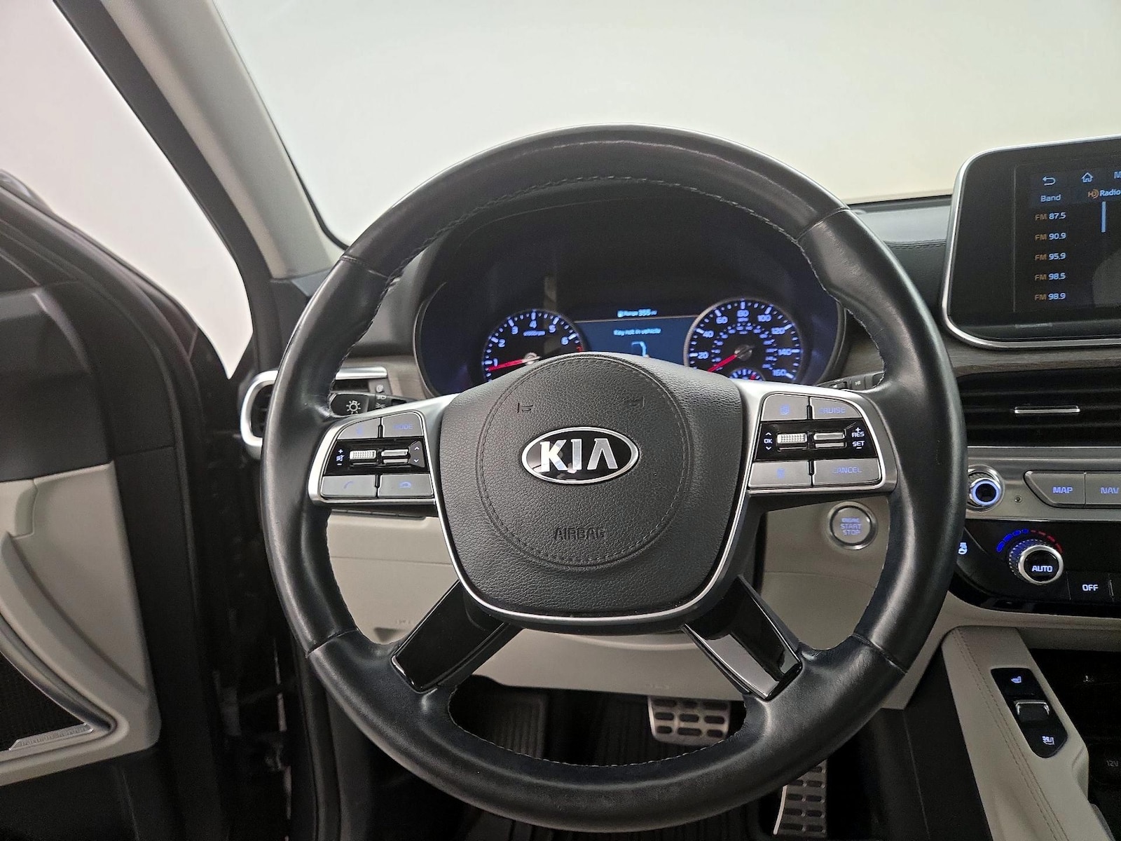 2021 Kia Telluride SX - Photo 11