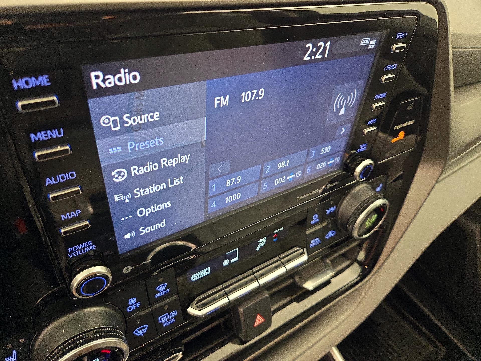 Thumbnail: 2021 Toyota Highlander - 16