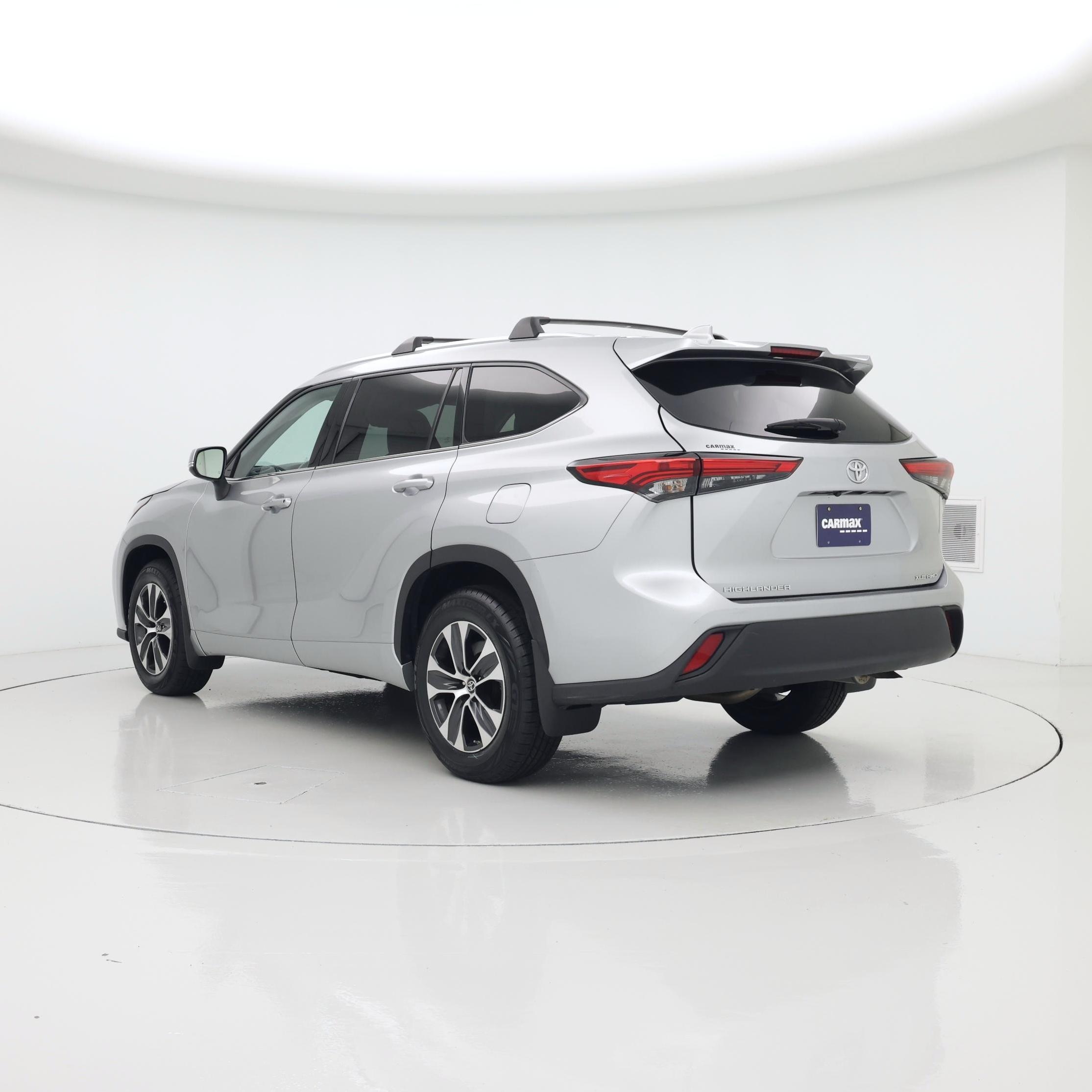 Thumbnail: 2021 Toyota Highlander - 2