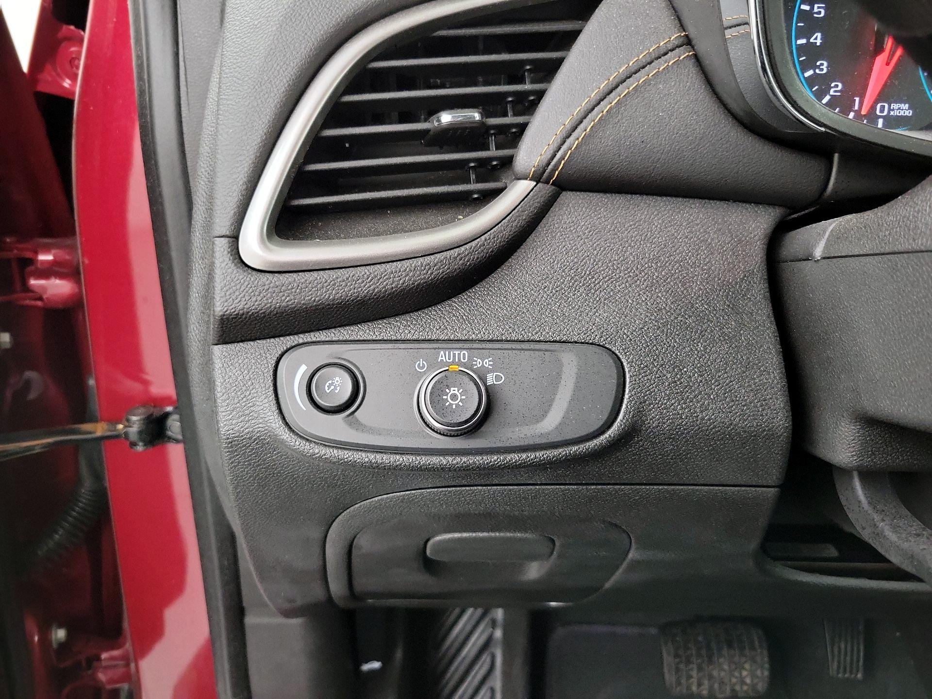 Thumbnail: 2020 Chevrolet Trax - 11