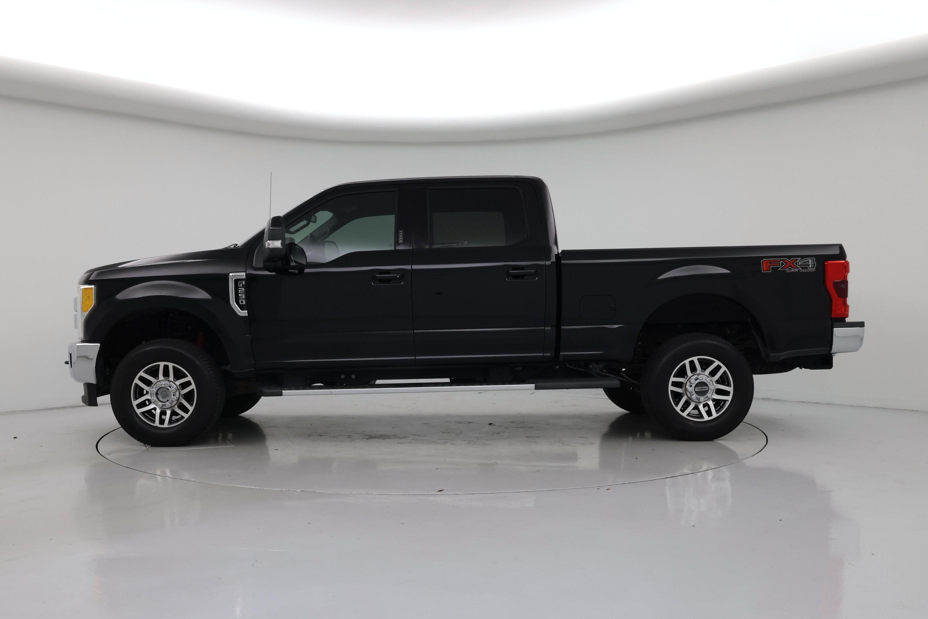 Thumbnail: 2017 Ford F-250 - 3