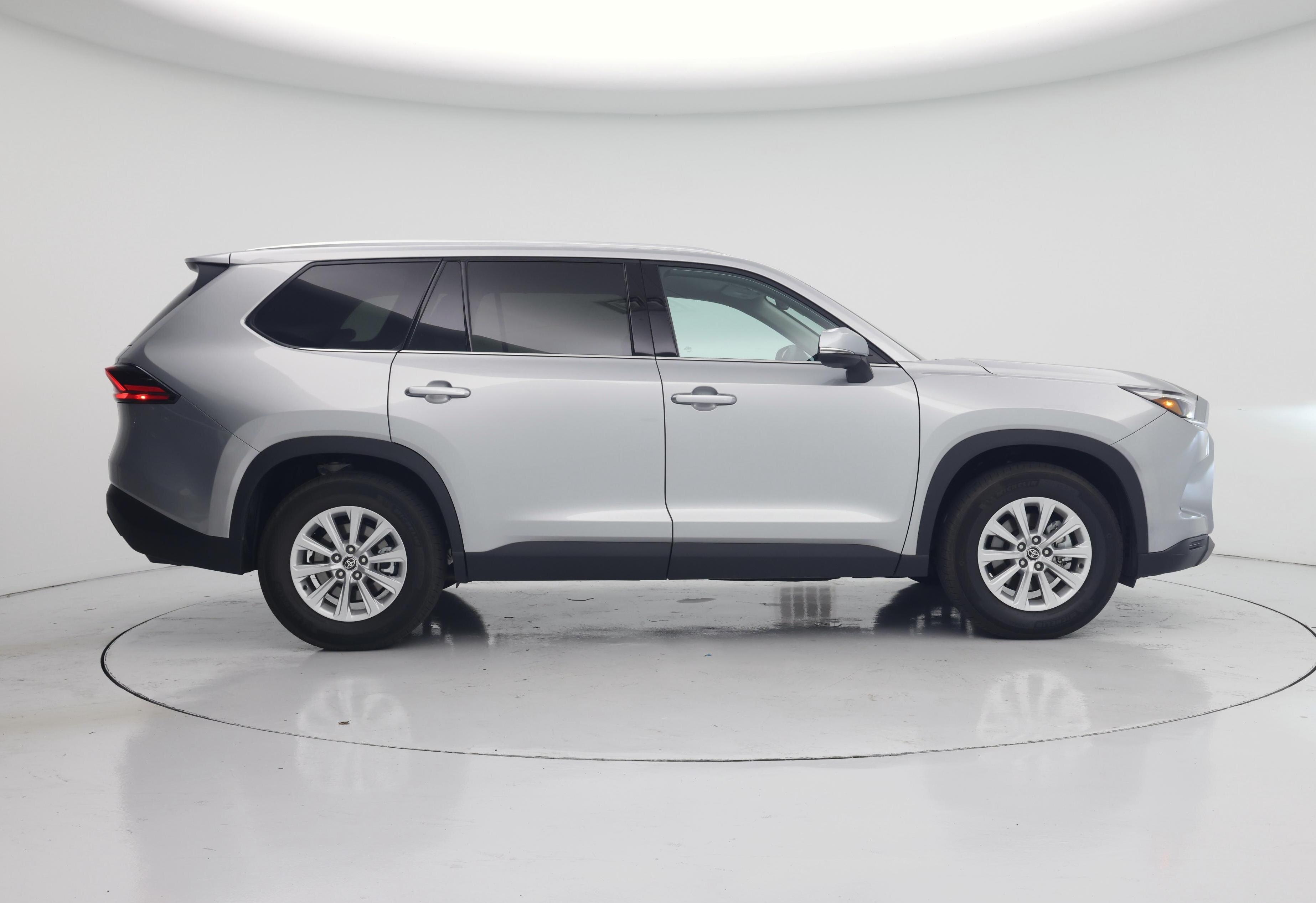 Thumbnail: 2026 Toyota Highlander - 7