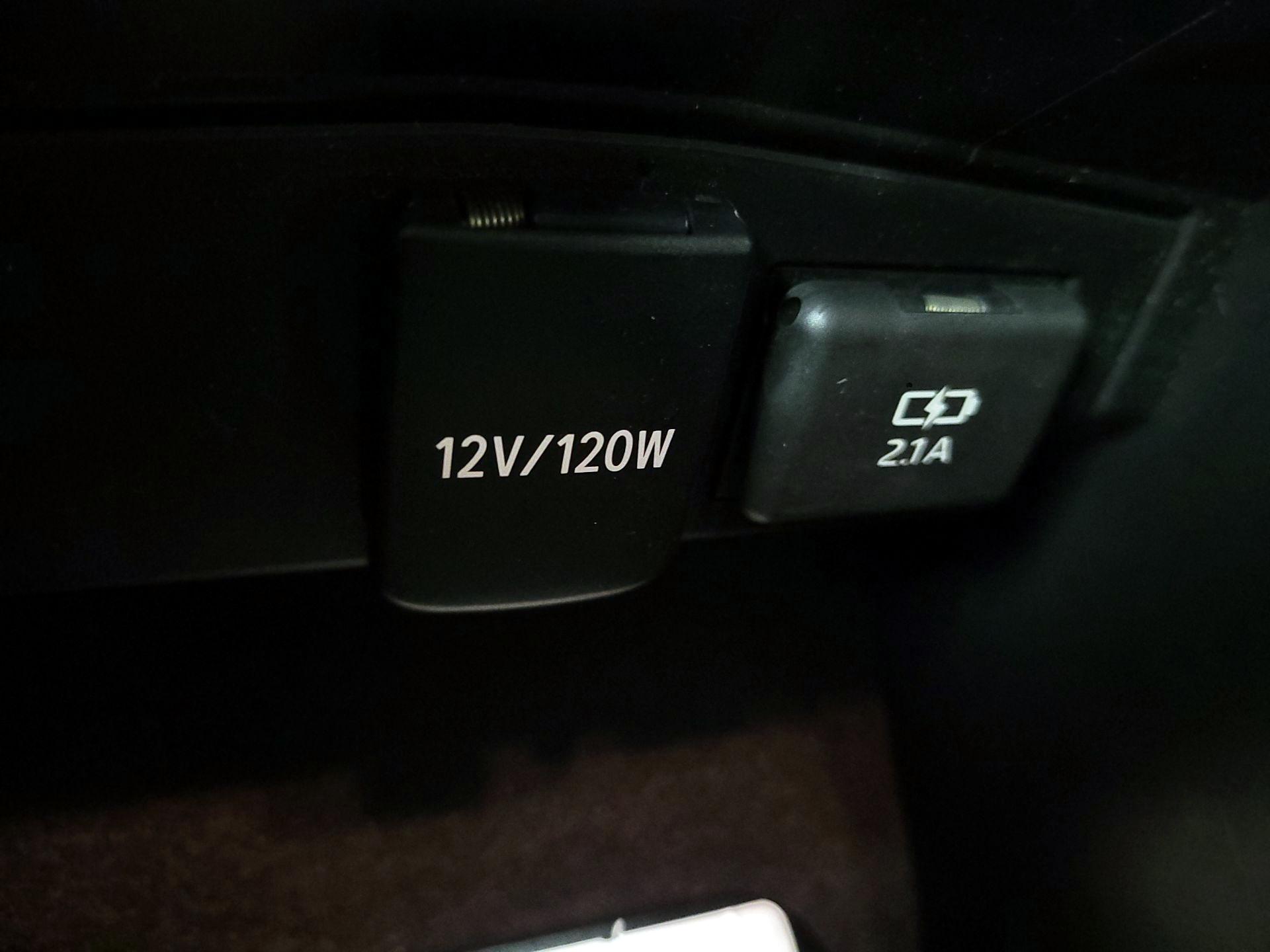 Thumbnail: 2019 Toyota Corolla - 19