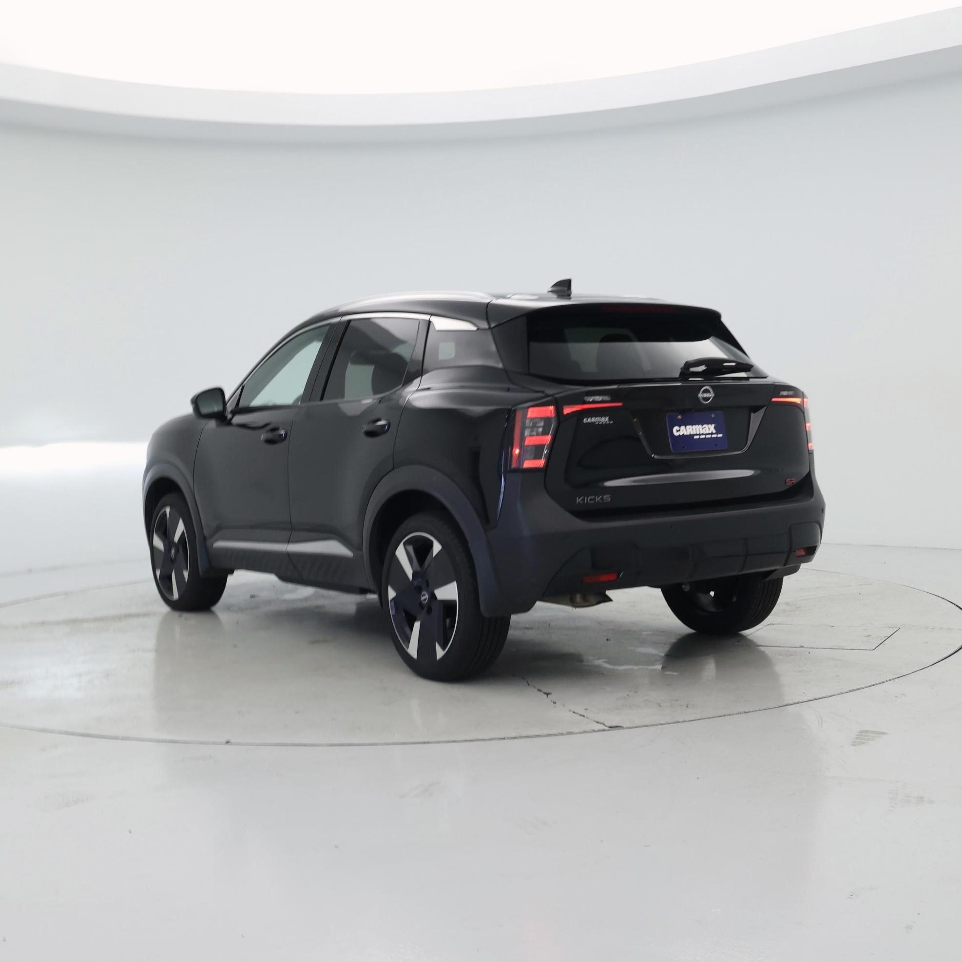 Thumbnail: 2025 Nissan Kicks - 2