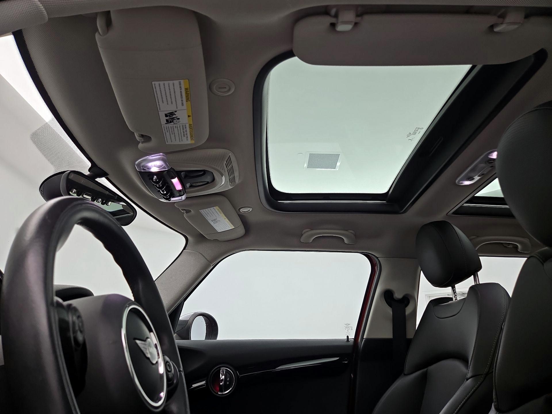 Thumbnail: 2015 MINI Cooper Hardtop - 19