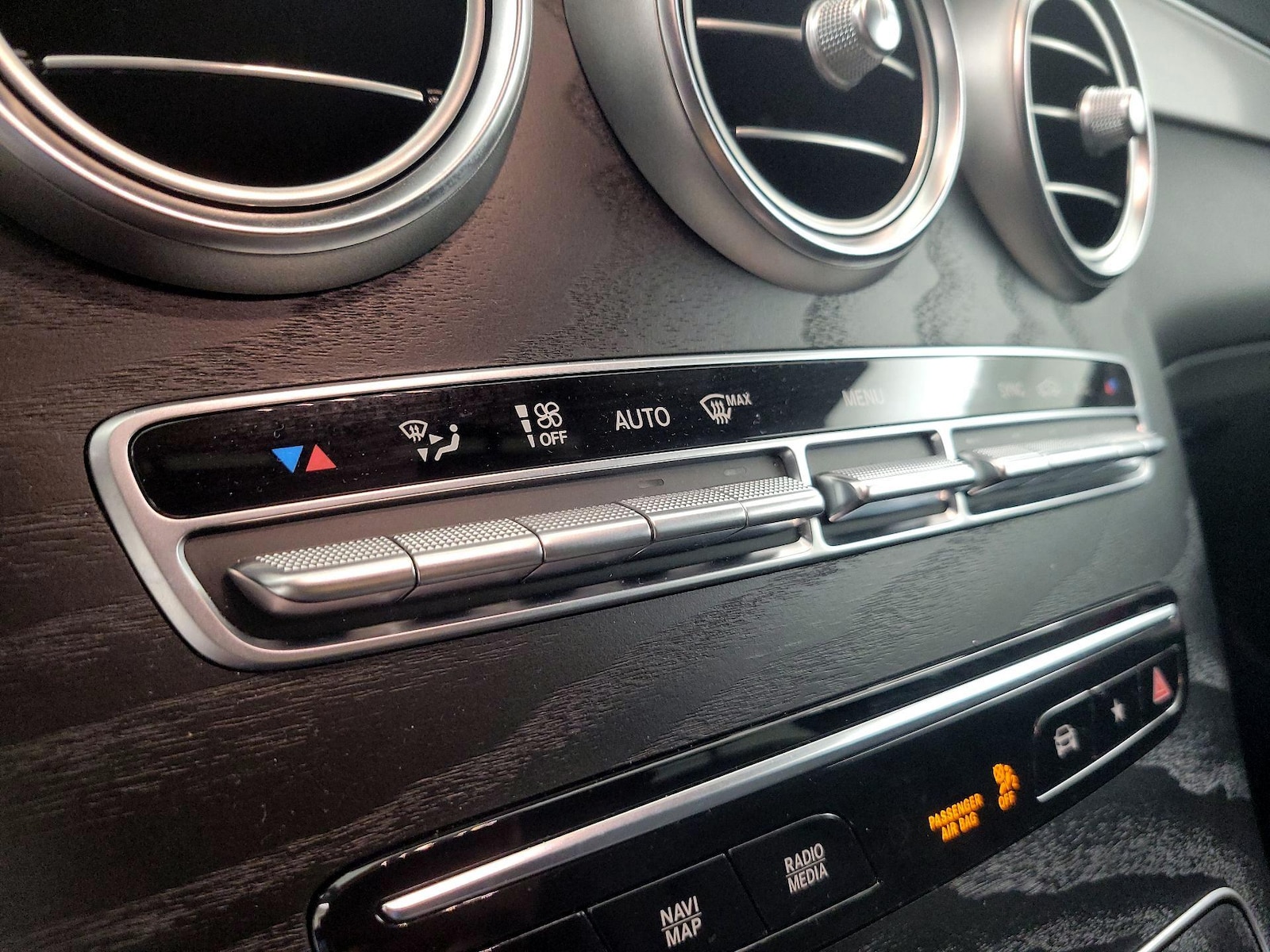 2023 Mercedes-Benz GLC Coupe GLC300 - Photo 17