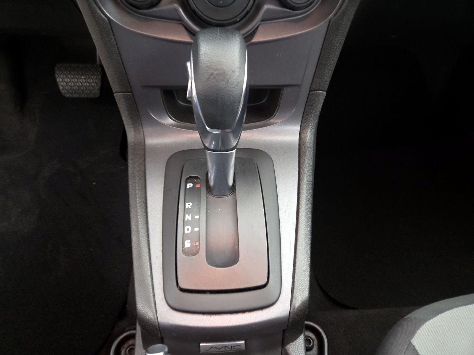 2016 Ford Fiesta S - Photo 17