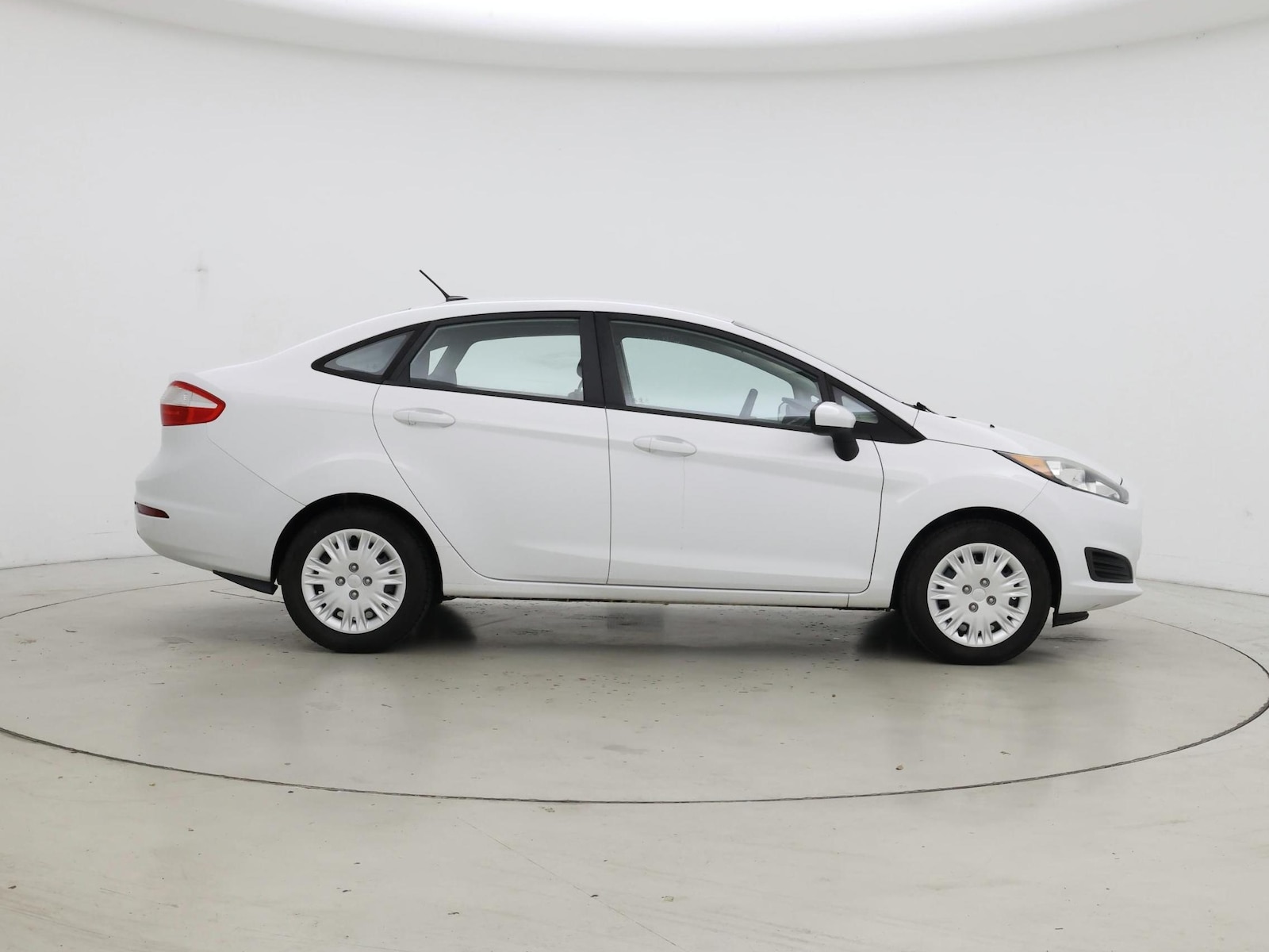 2016 Ford Fiesta S - Photo 8