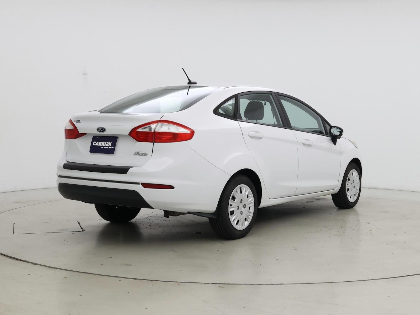 2016 Ford Fiesta S - Photo 9