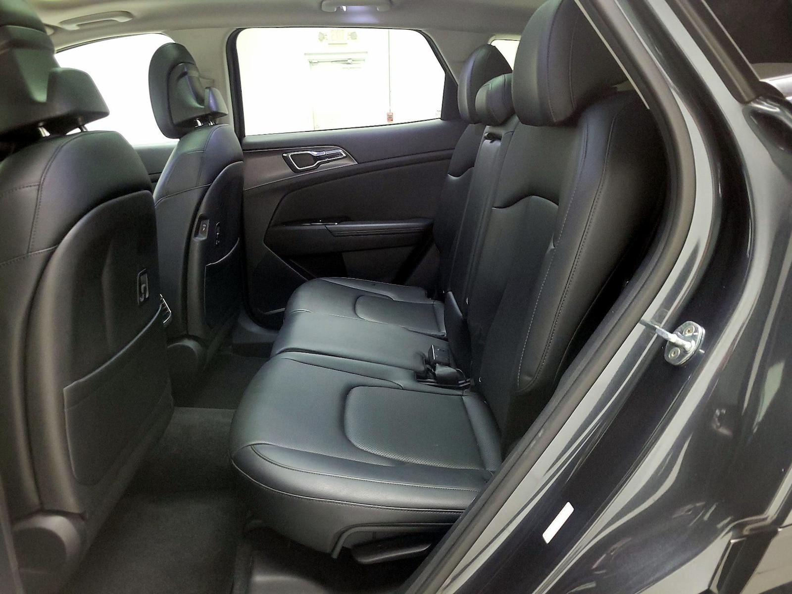 2023 Kia Sportage SX - Photo 22