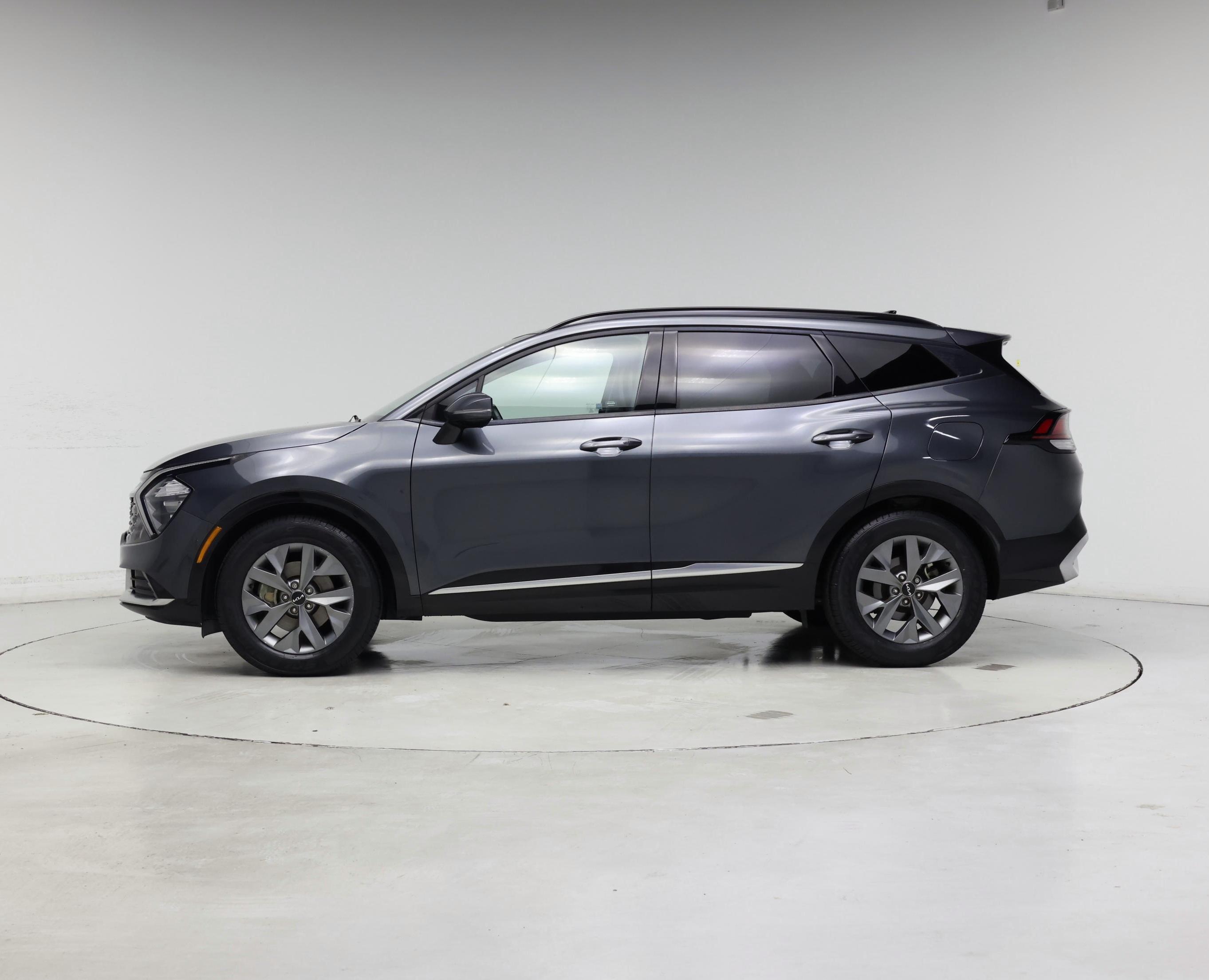 Thumbnail: 2023 Kia Sportage - 3
