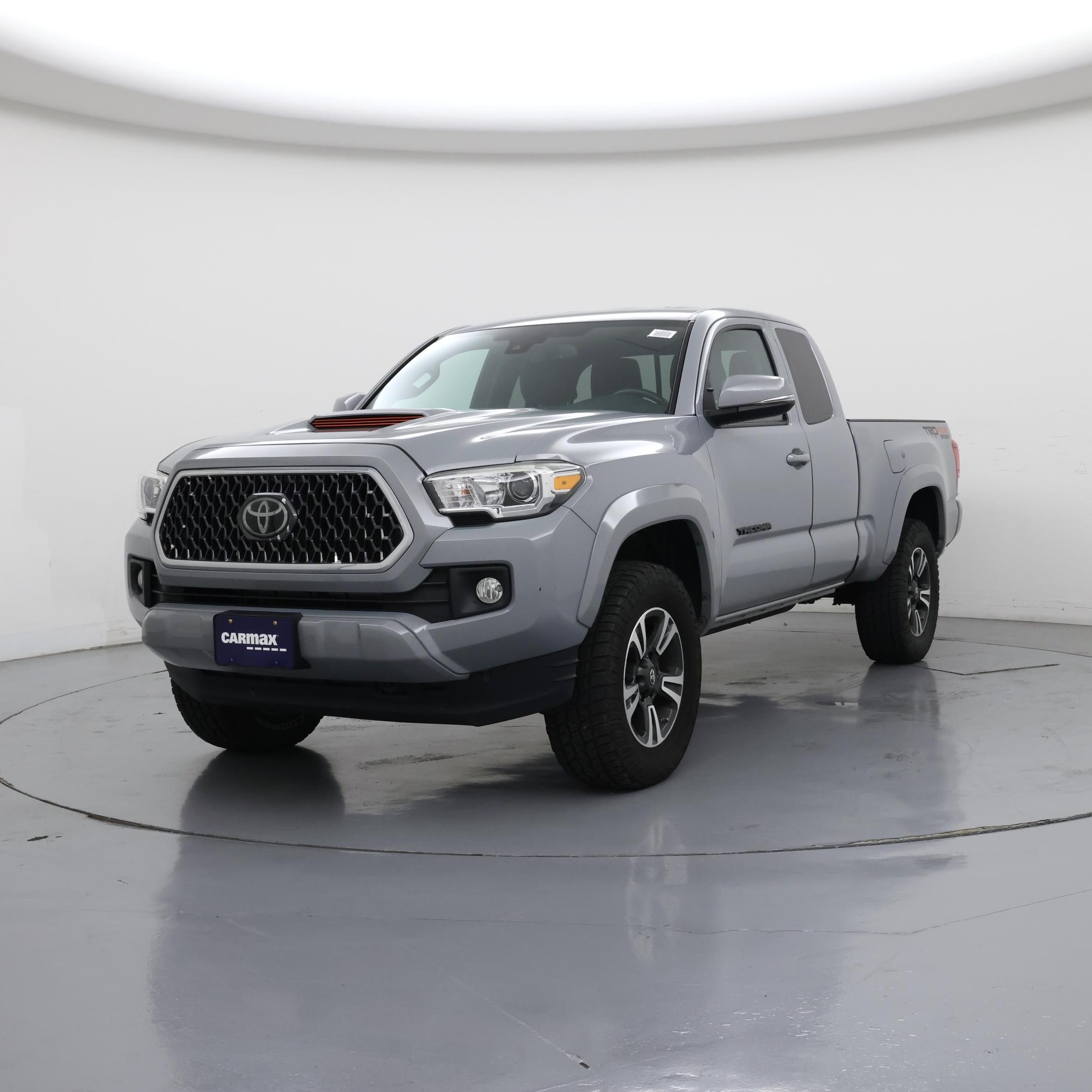 Thumbnail: 2018 Toyota Tacoma - 4