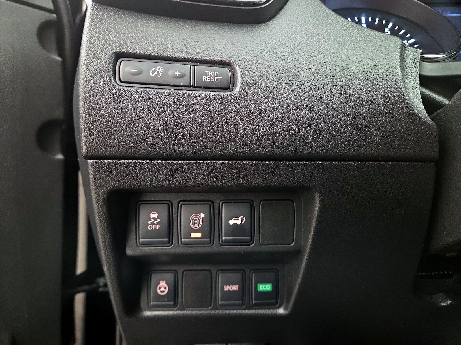 2017 Nissan Rogue SV - Photo 14