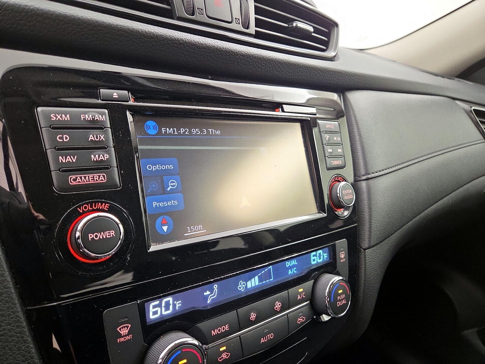 2017 Nissan Rogue SV - Photo 15