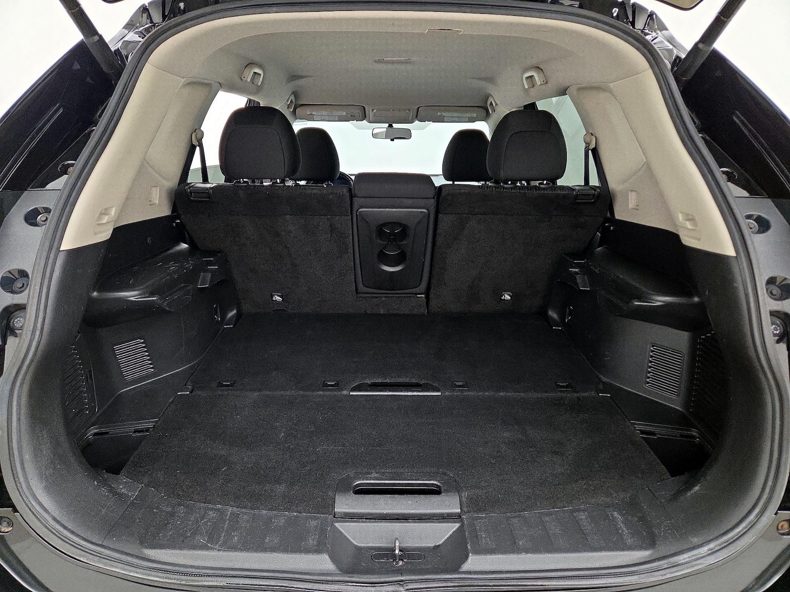 2017 Nissan Rogue SV - Photo 22