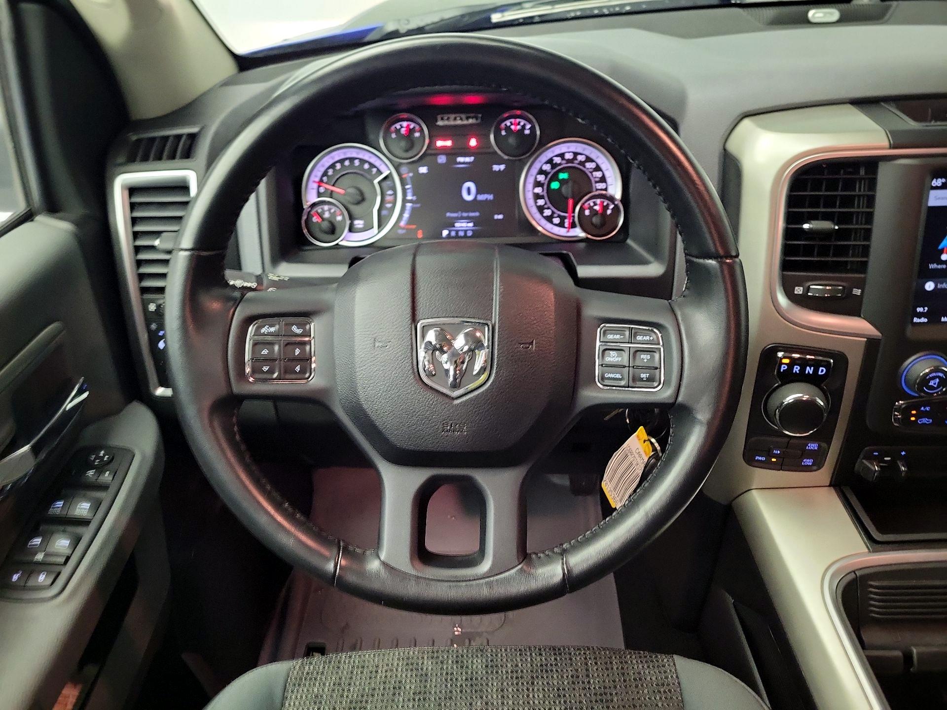 Thumbnail: 2019 RAM 1500 Classic - 10