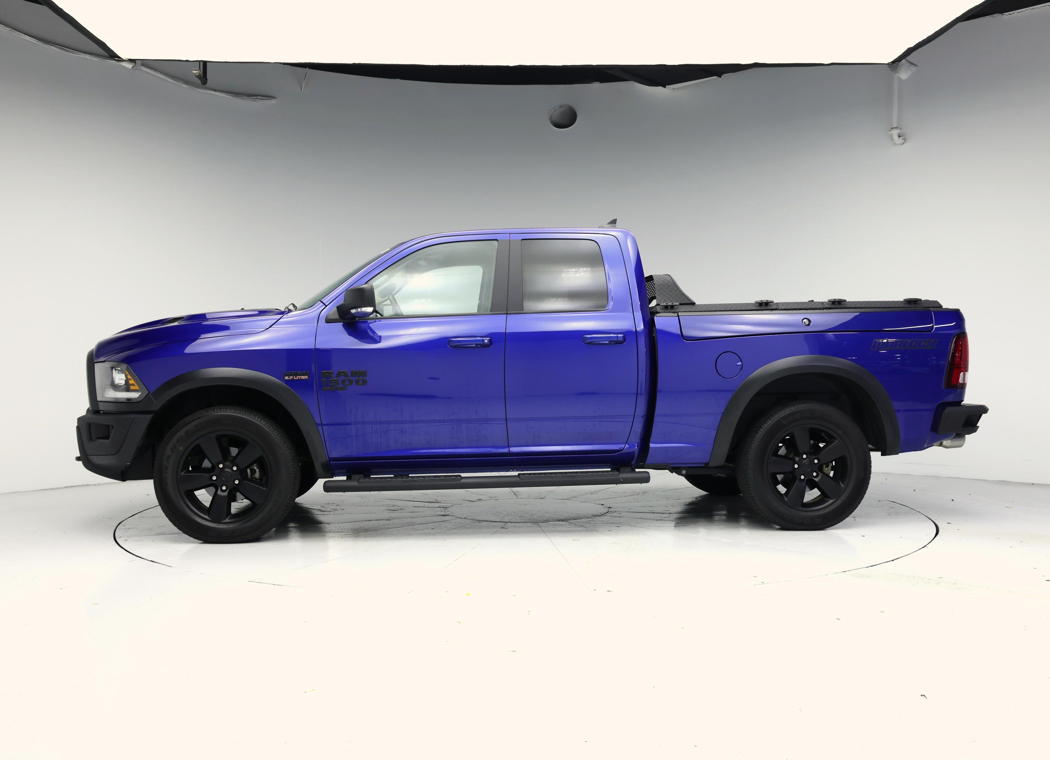 Thumbnail: 2019 RAM 1500 Classic - 3