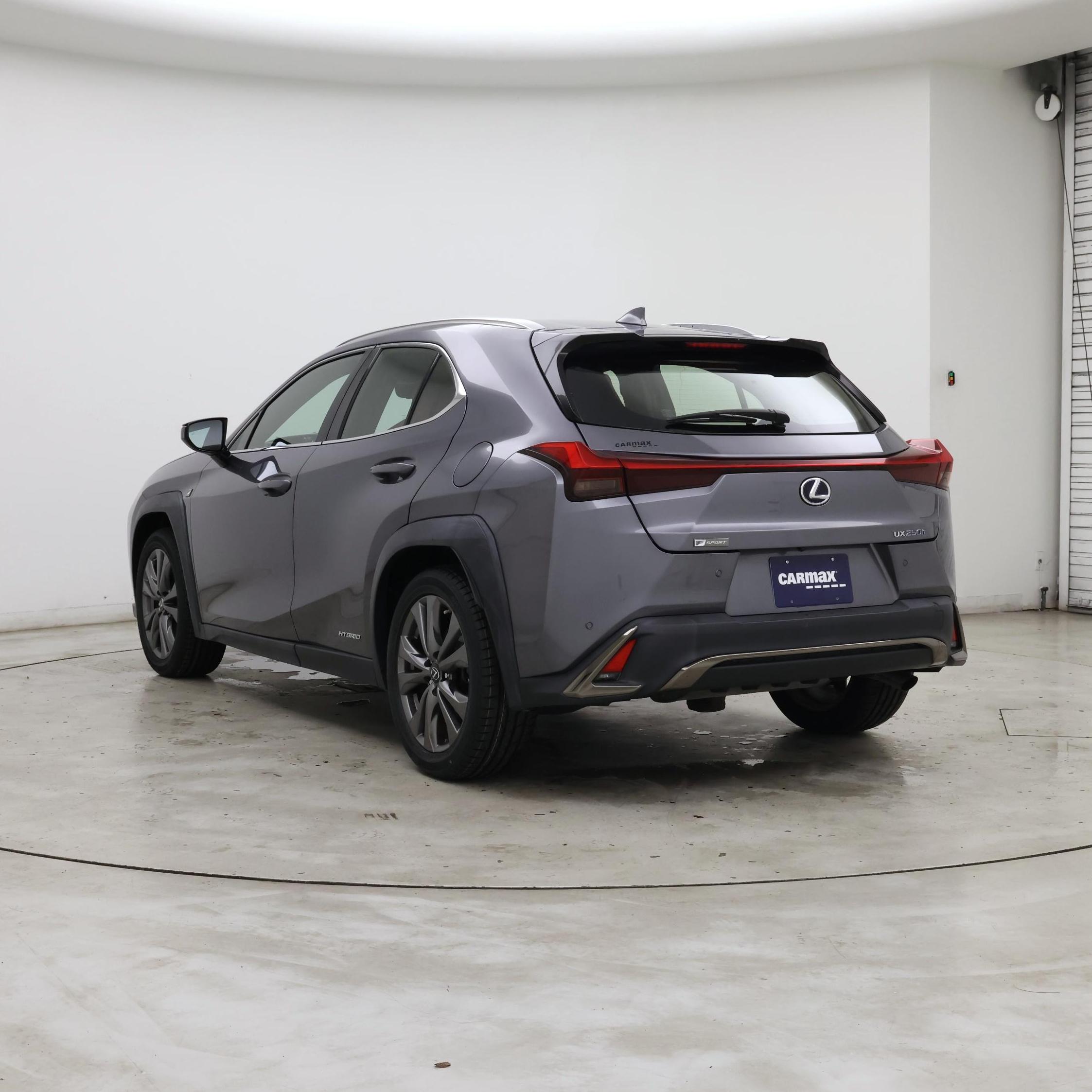 Thumbnail: 2020 Lexus UX - 2