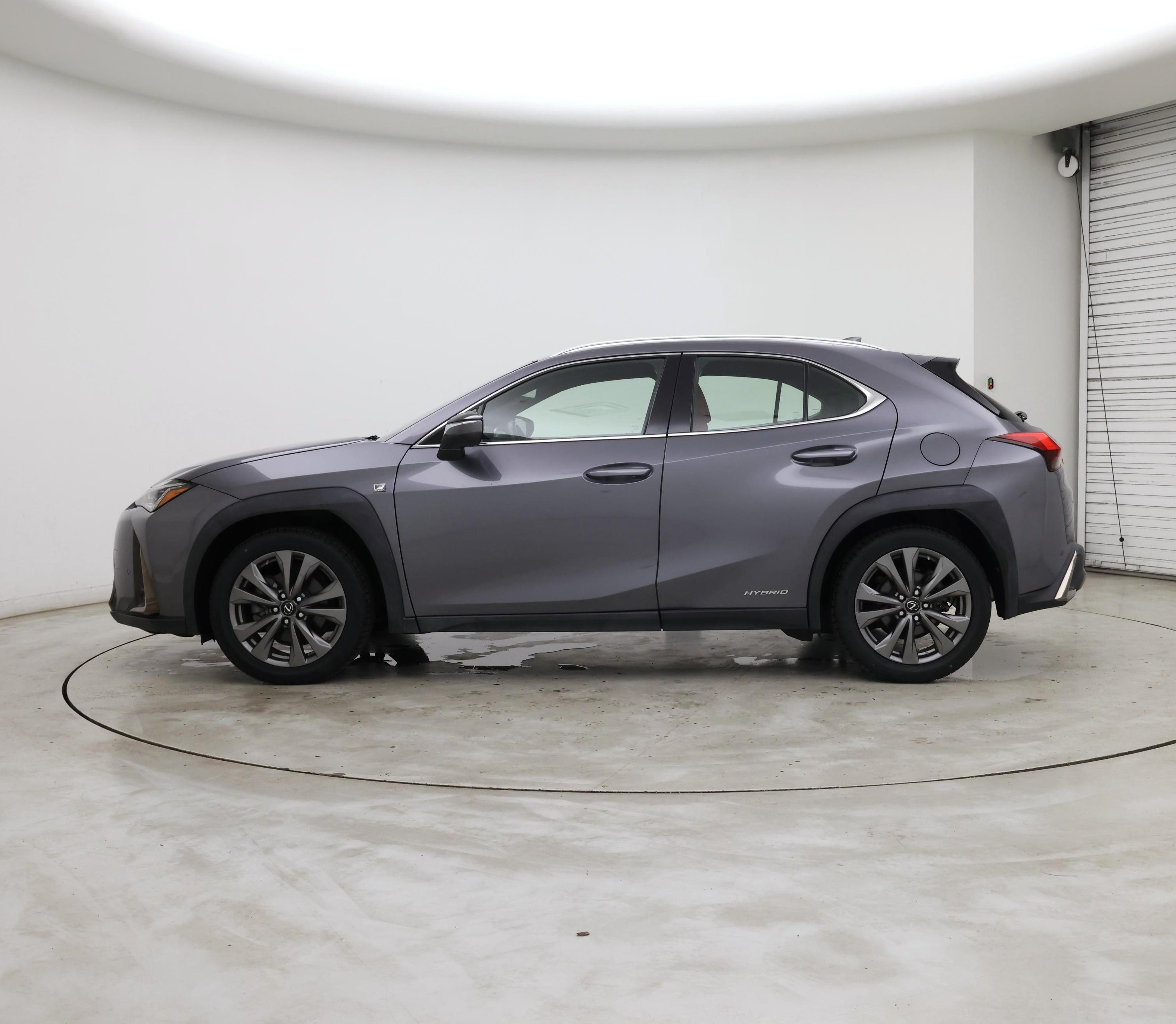 Thumbnail: 2020 Lexus UX - 3