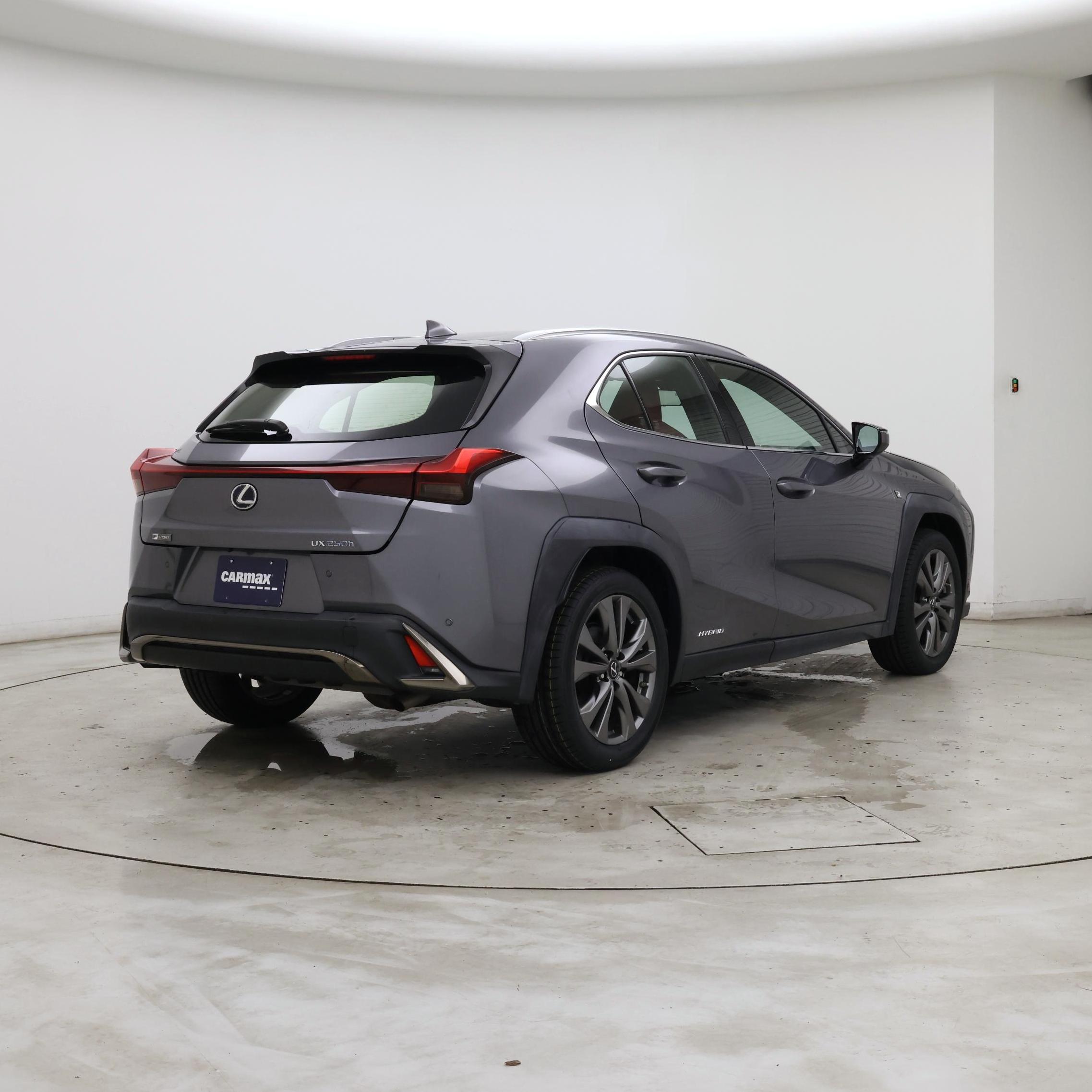 Thumbnail: 2020 Lexus UX - 8