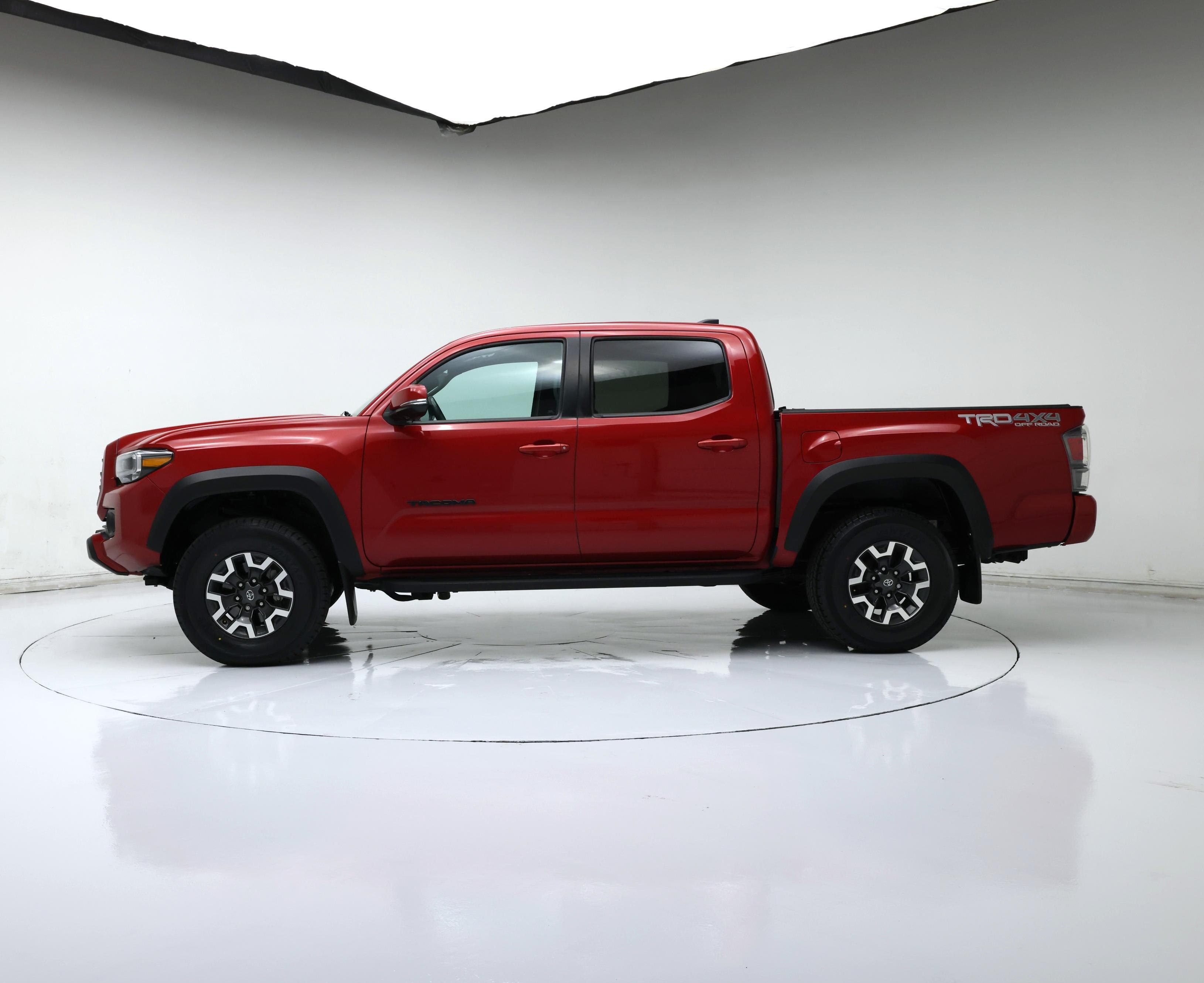 Thumbnail: 2021 Toyota Tacoma - 3