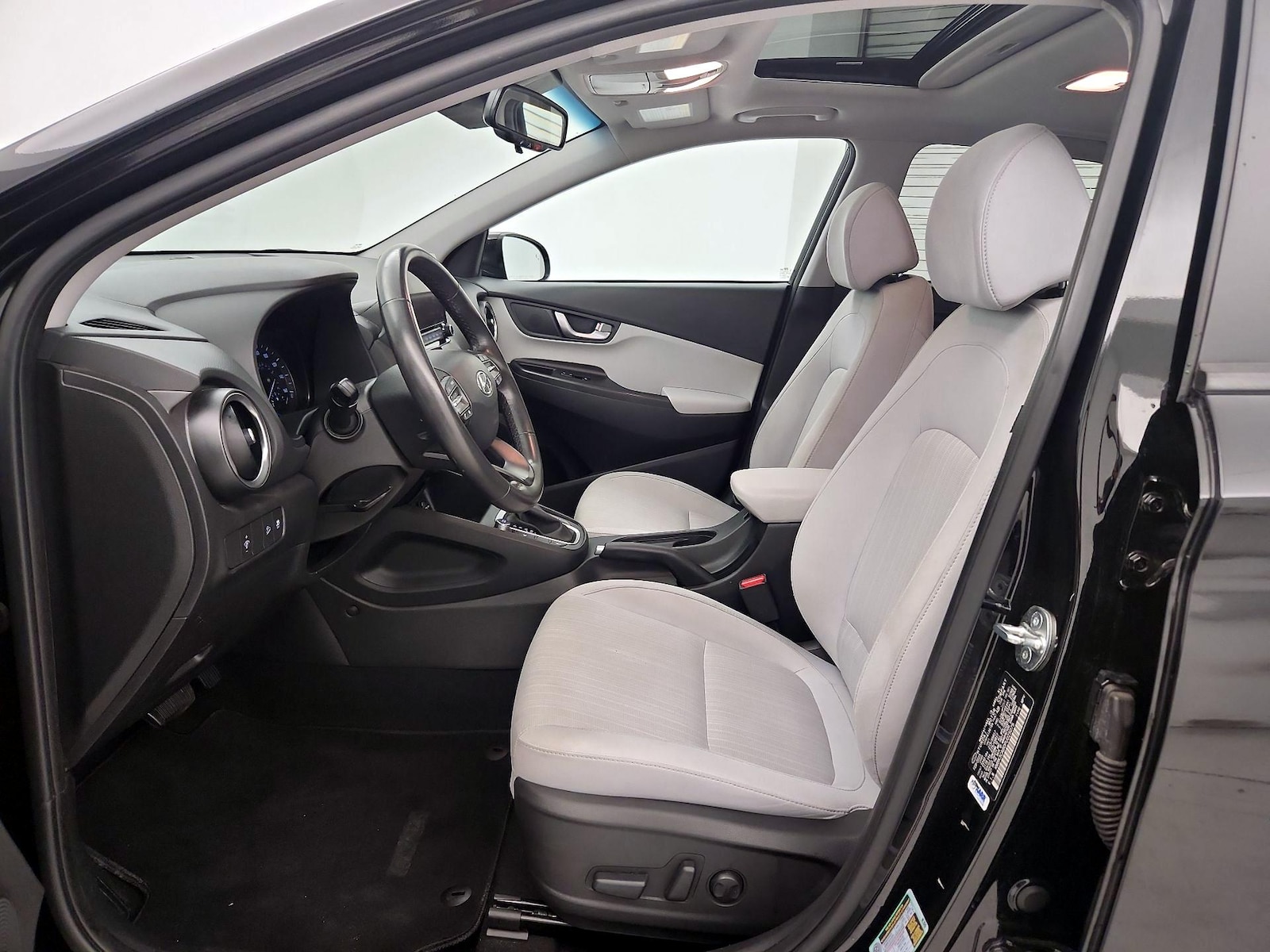2023 Hyundai Kona SEL - Photo 12
