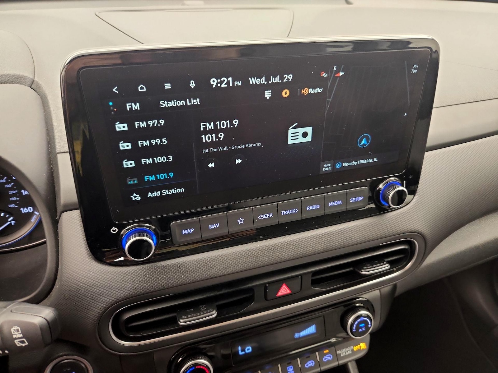2023 Hyundai Kona SEL - Photo 17