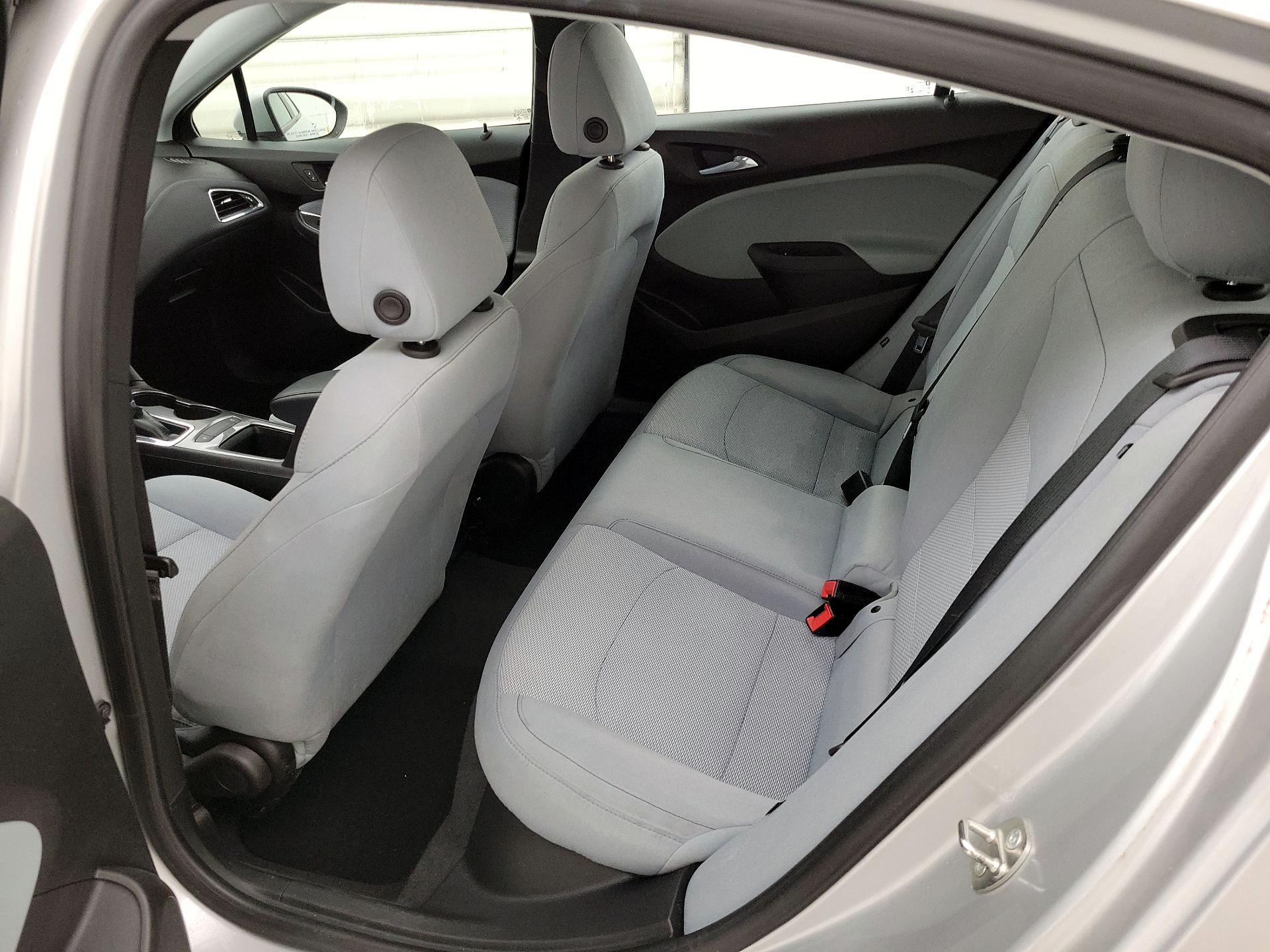 Thumbnail: 2019 Chevrolet Cruze - 18