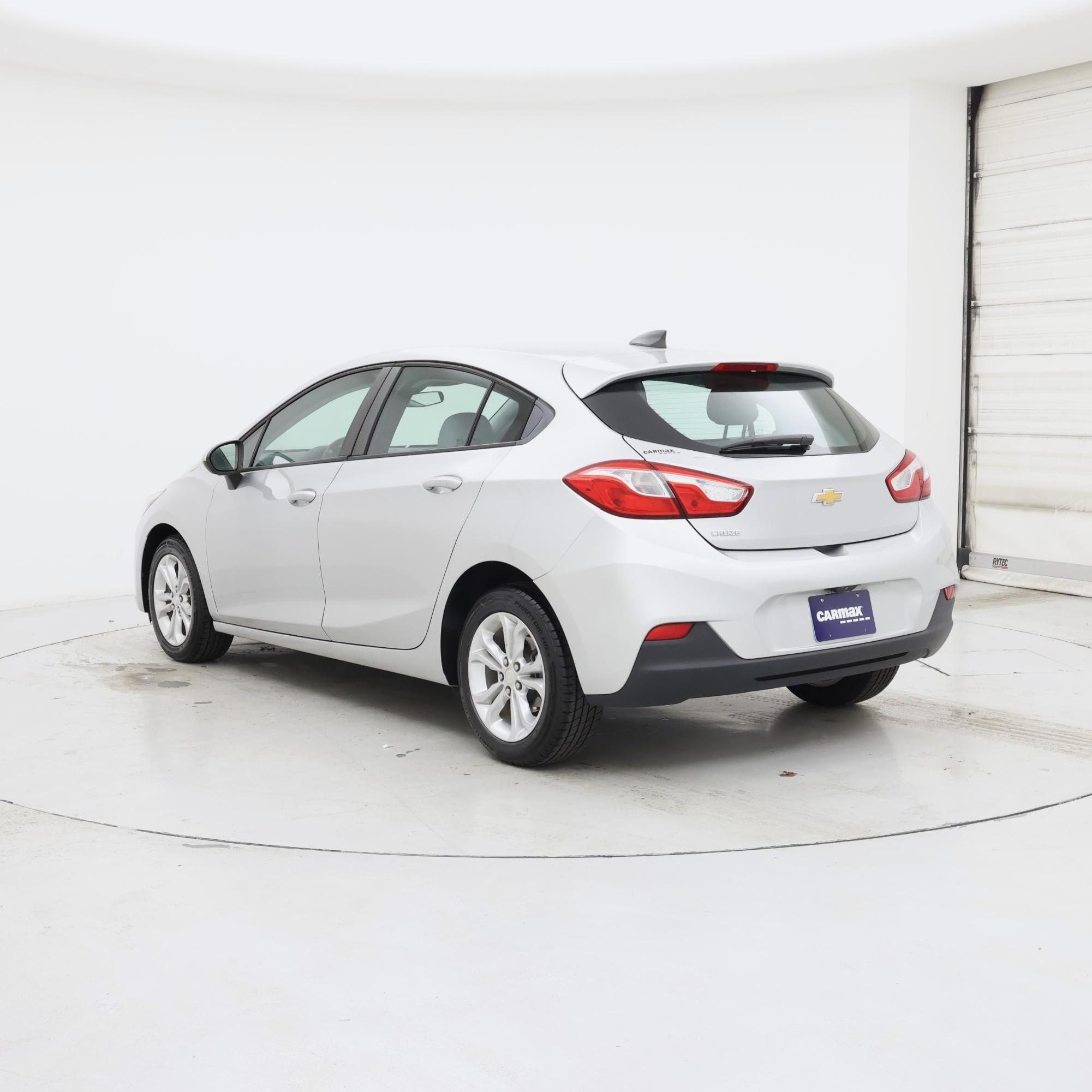 Thumbnail: 2019 Chevrolet Cruze - 2