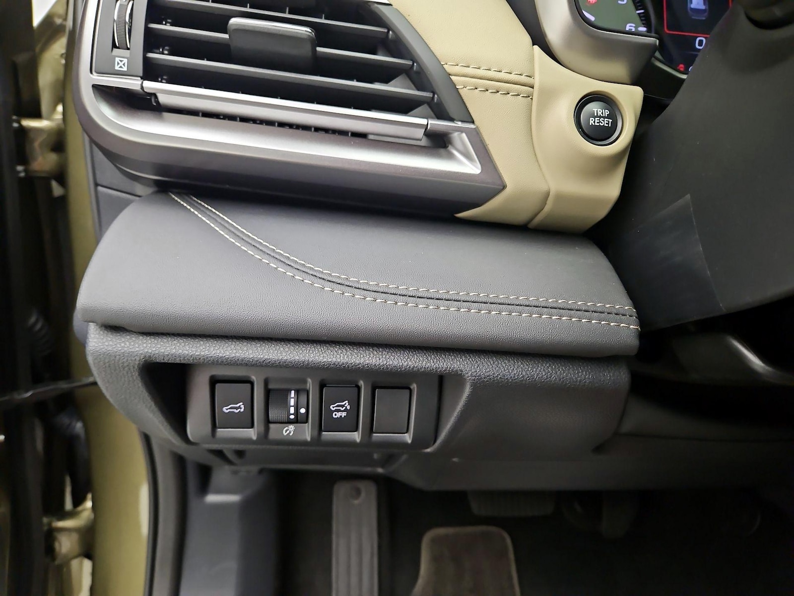 2024 Subaru Outback Limited - Photo 14