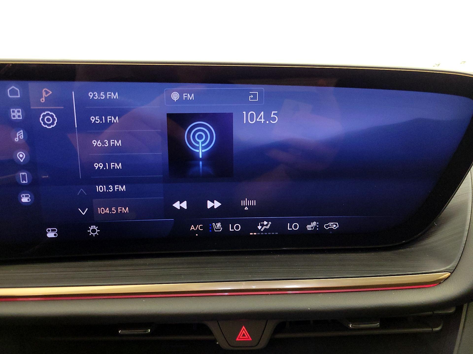 Thumbnail: 2025 Buick Envision - 16