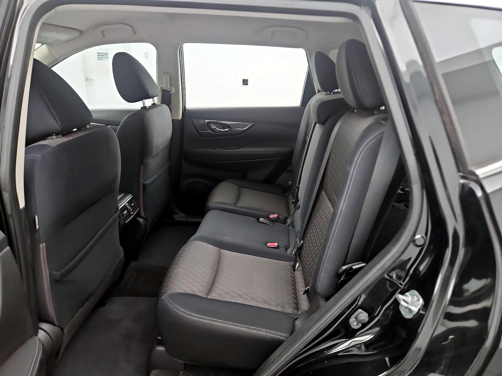 2017 Nissan Rogue S - Photo 18