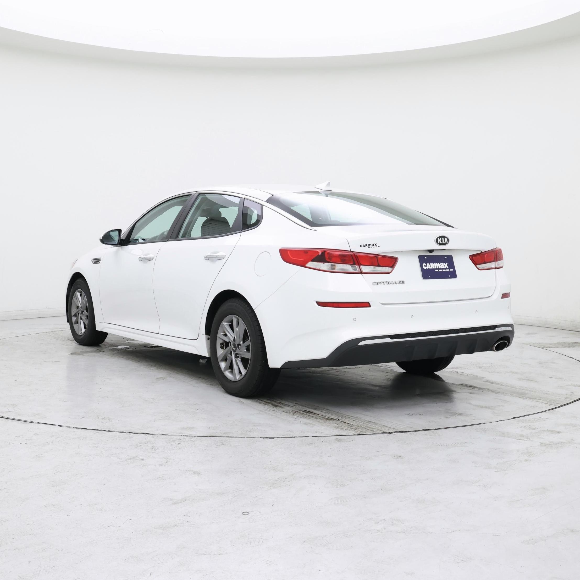 Thumbnail: 2019 Kia Optima - 2