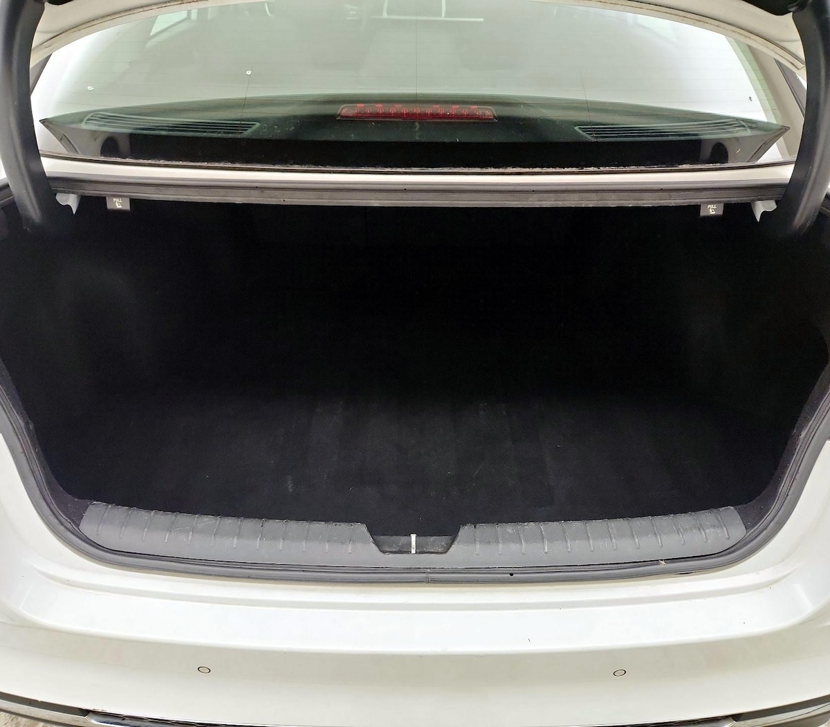 Trunk/Cargo (Seats Up)