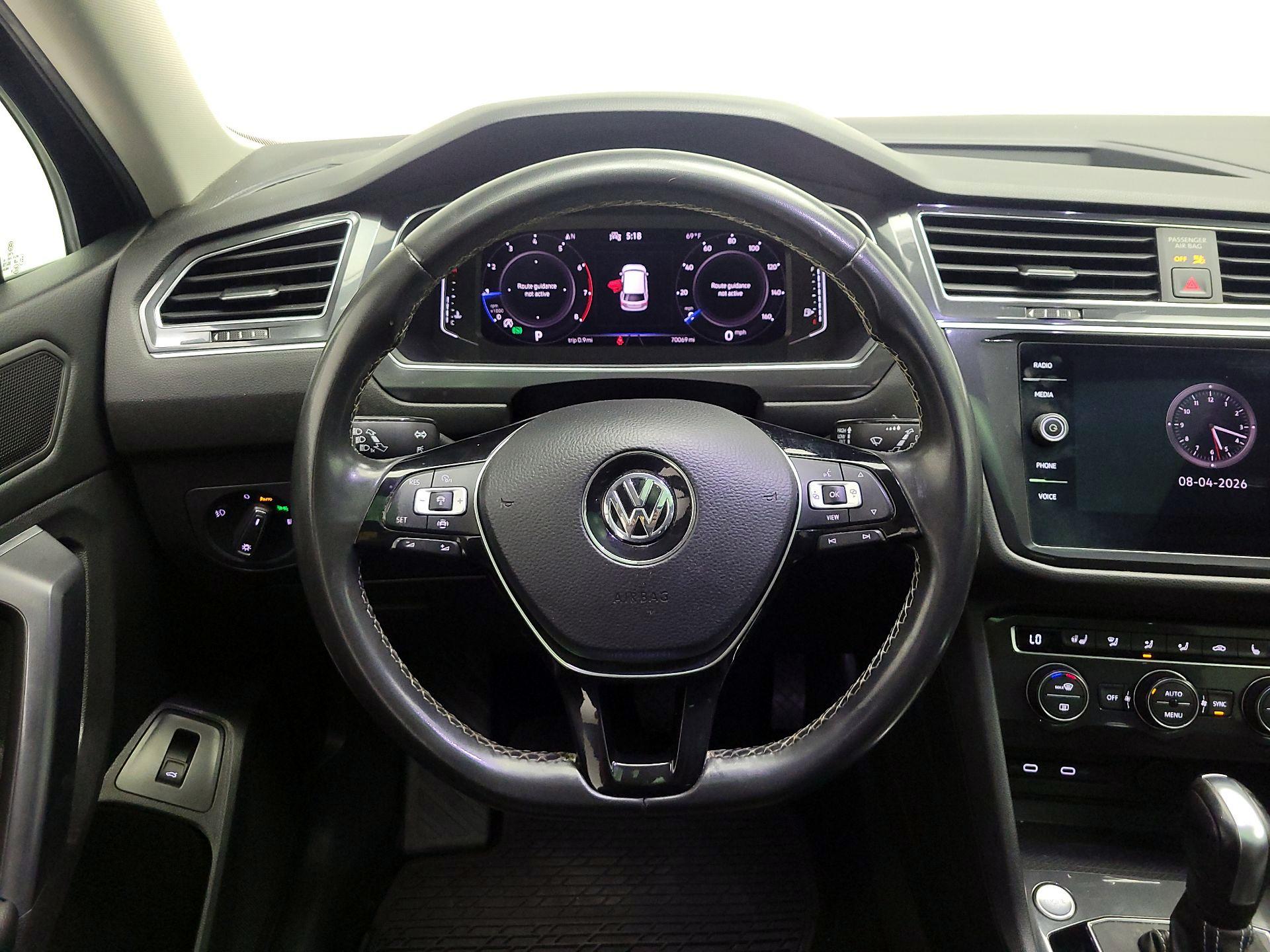 Thumbnail: 2021 Volkswagen Tiguan - 10
