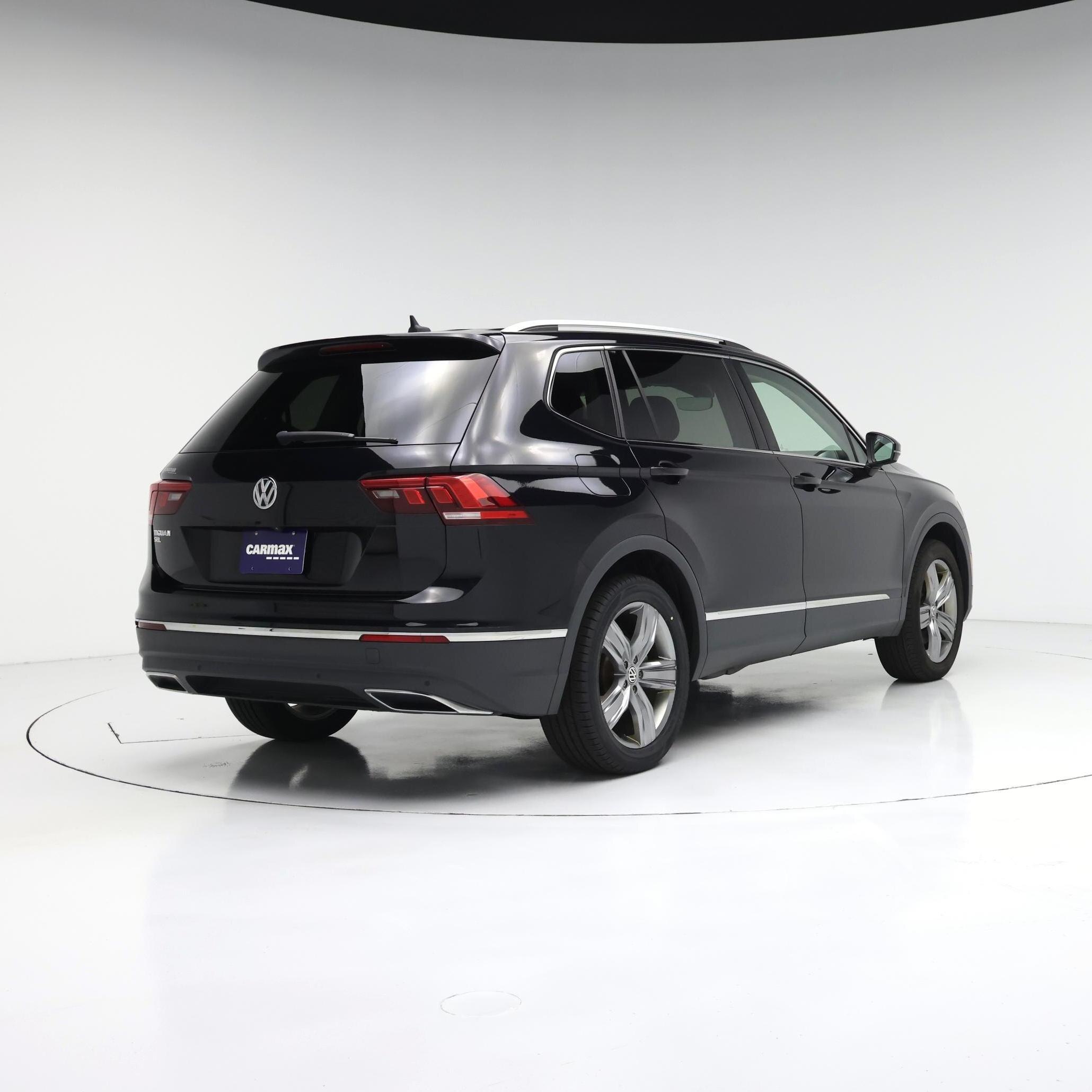 Thumbnail: 2021 Volkswagen Tiguan - 8