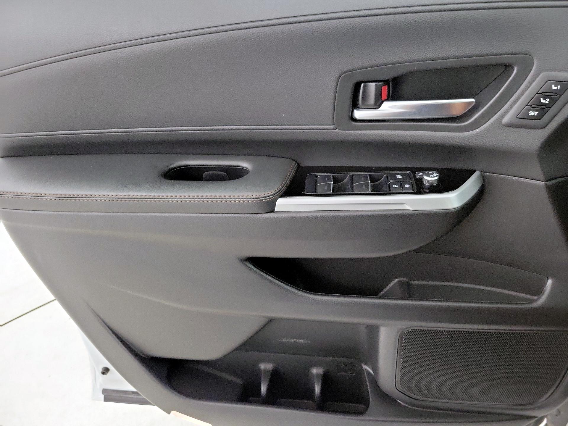 Thumbnail: 2026 Toyota Sienna - 12