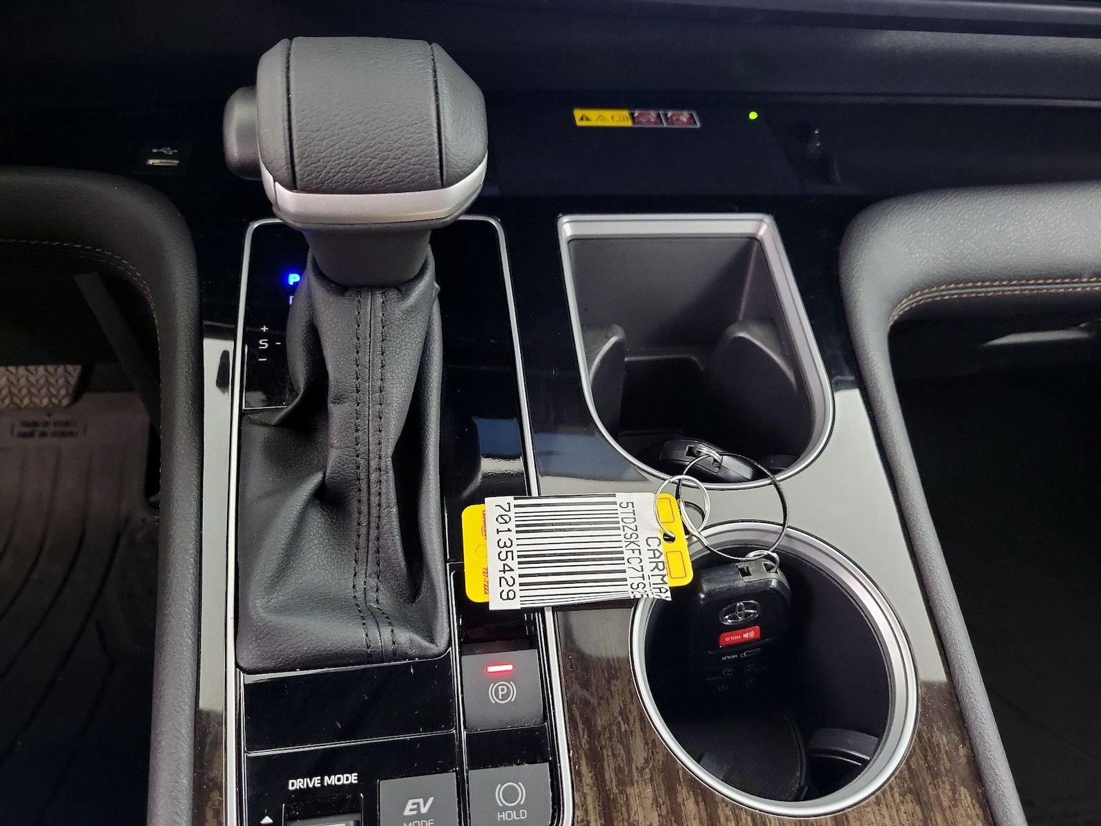 2026 Toyota Sienna Limited - Photo 18