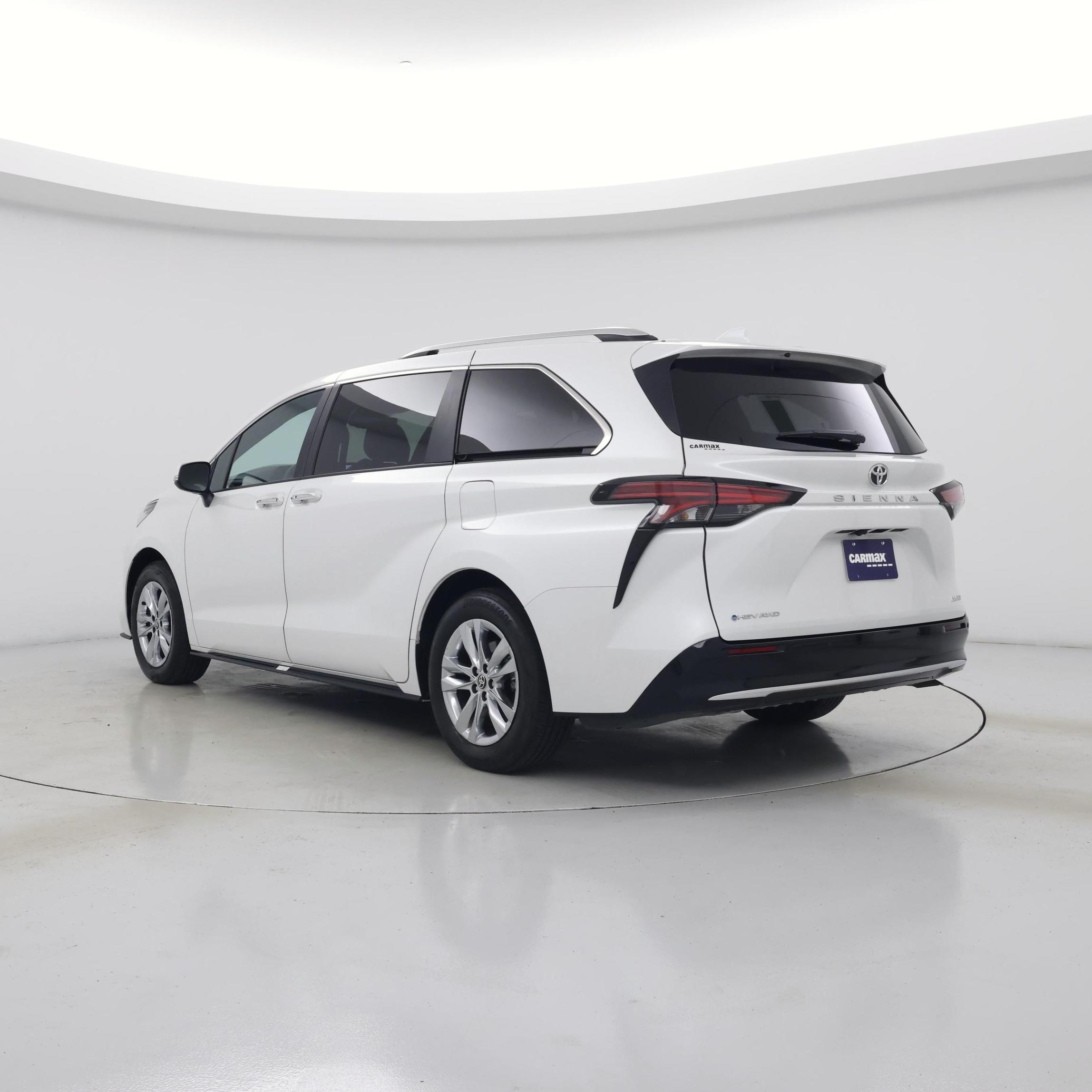 Thumbnail: 2026 Toyota Sienna - 2