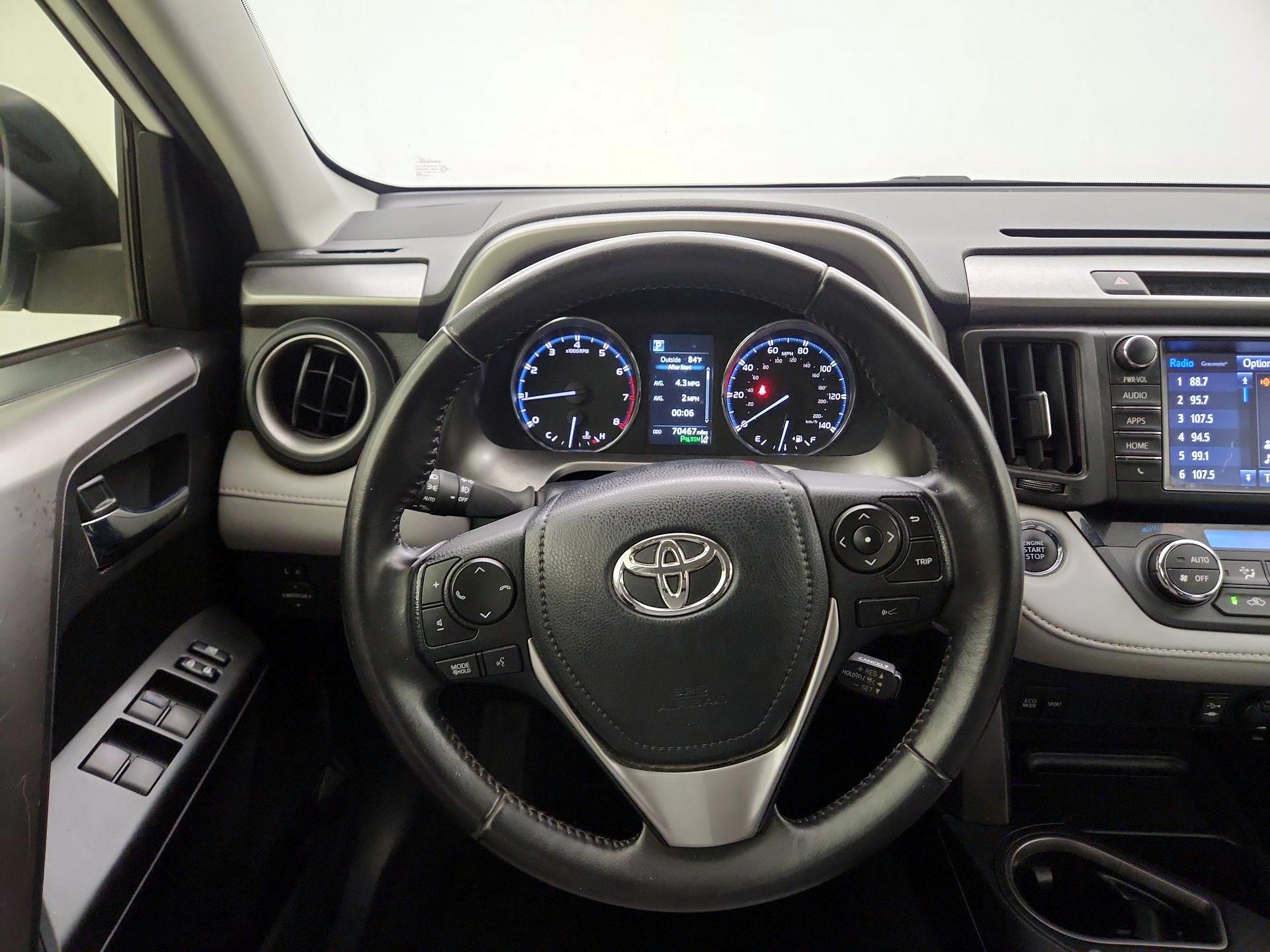 Thumbnail: 2016 Toyota RAV4 - 10